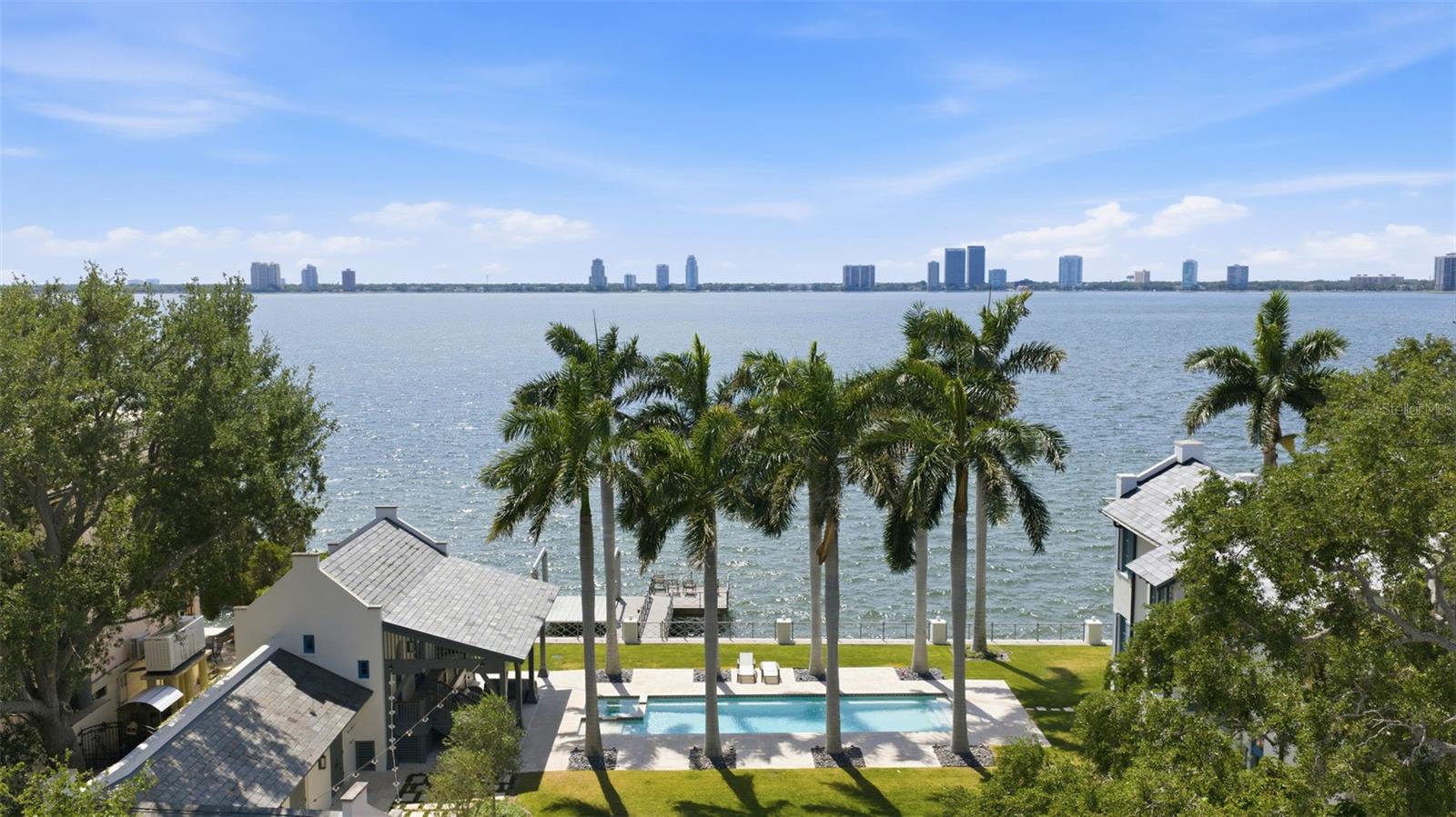 577 RIVIERA DR