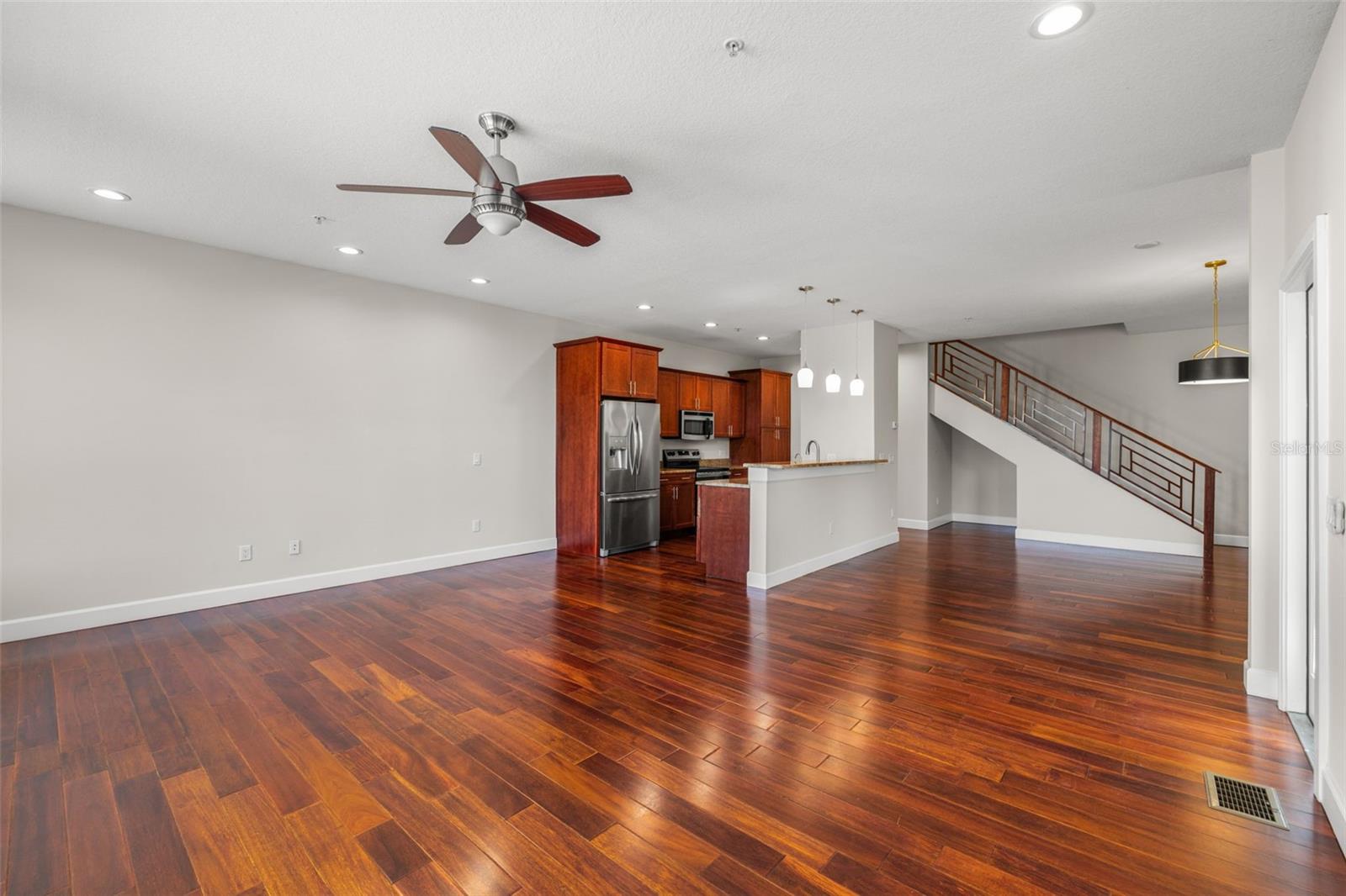 113 S NEWPORT AVE #1-4