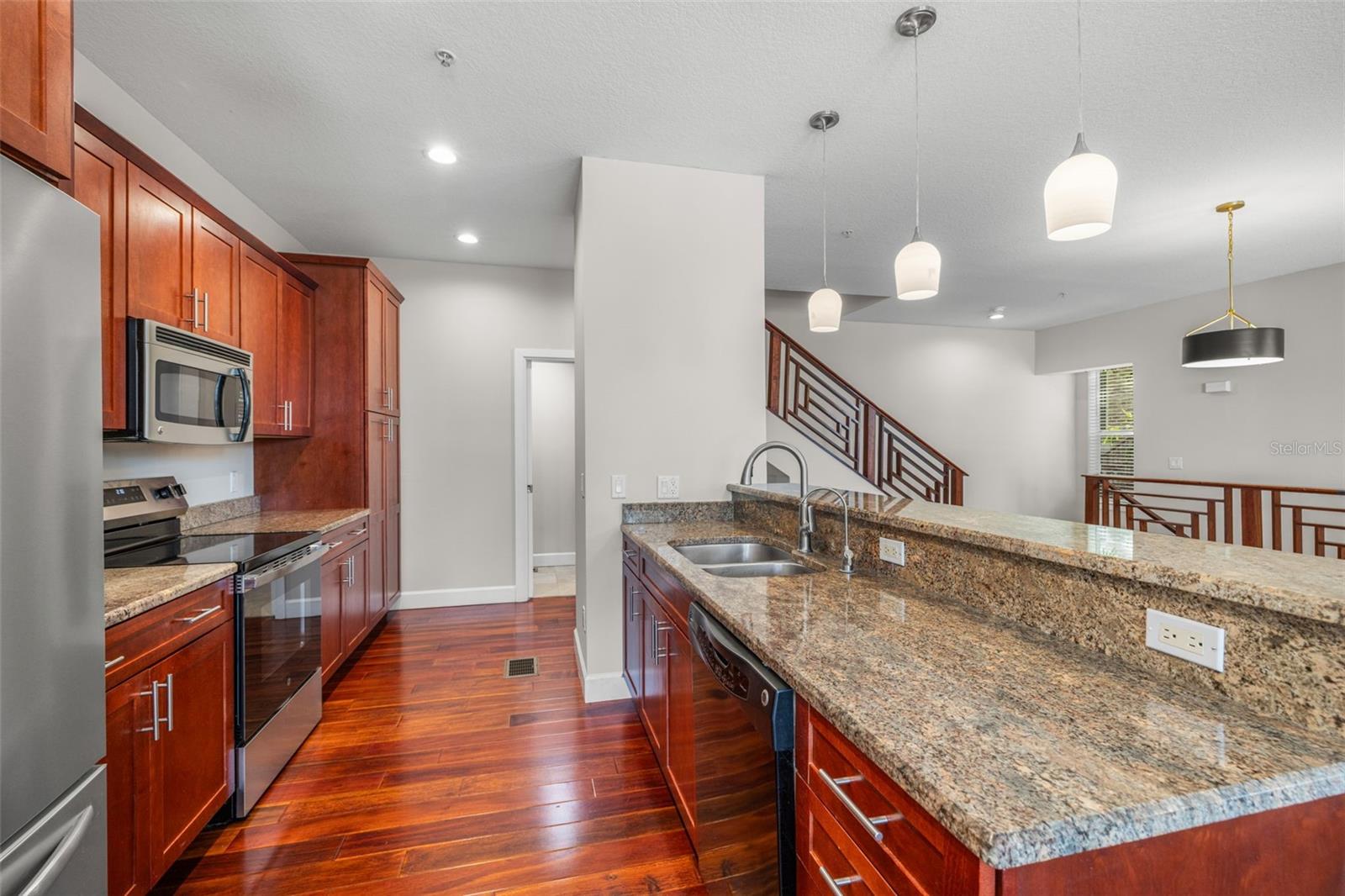 113 S NEWPORT AVE #1-4