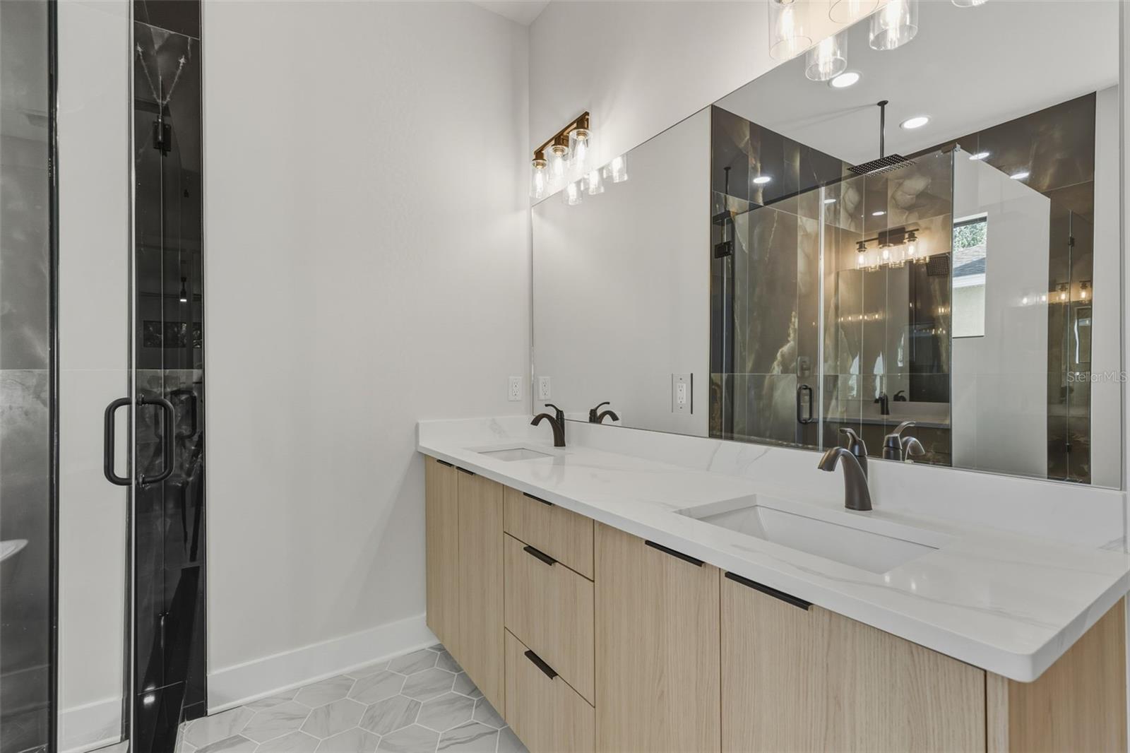 3211 W BALLAST POINT BLVD