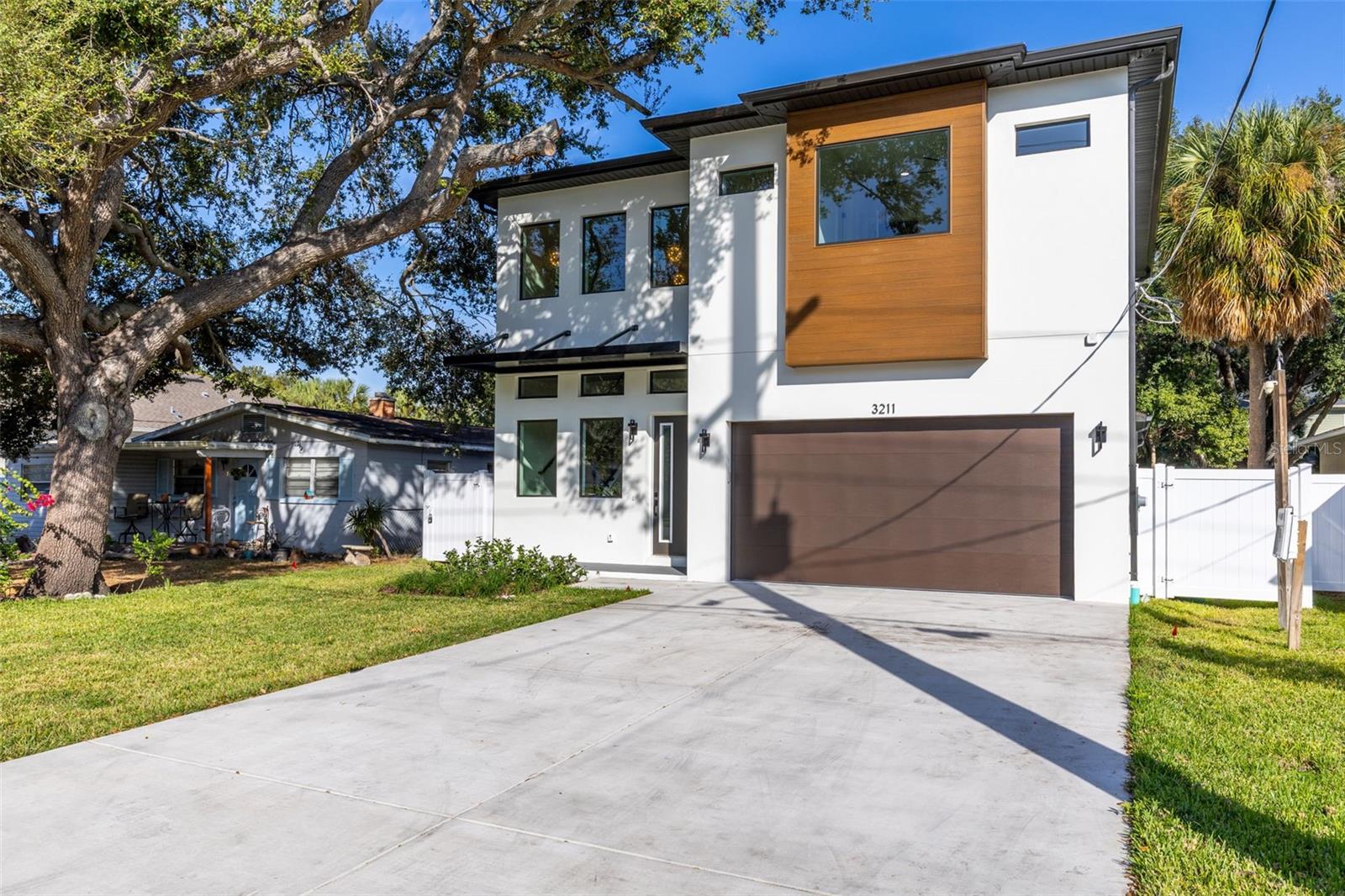 3211 W BALLAST POINT BLVD