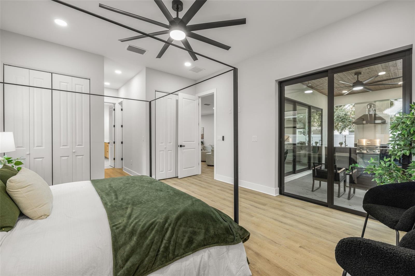 3211 W BALLAST POINT BLVD