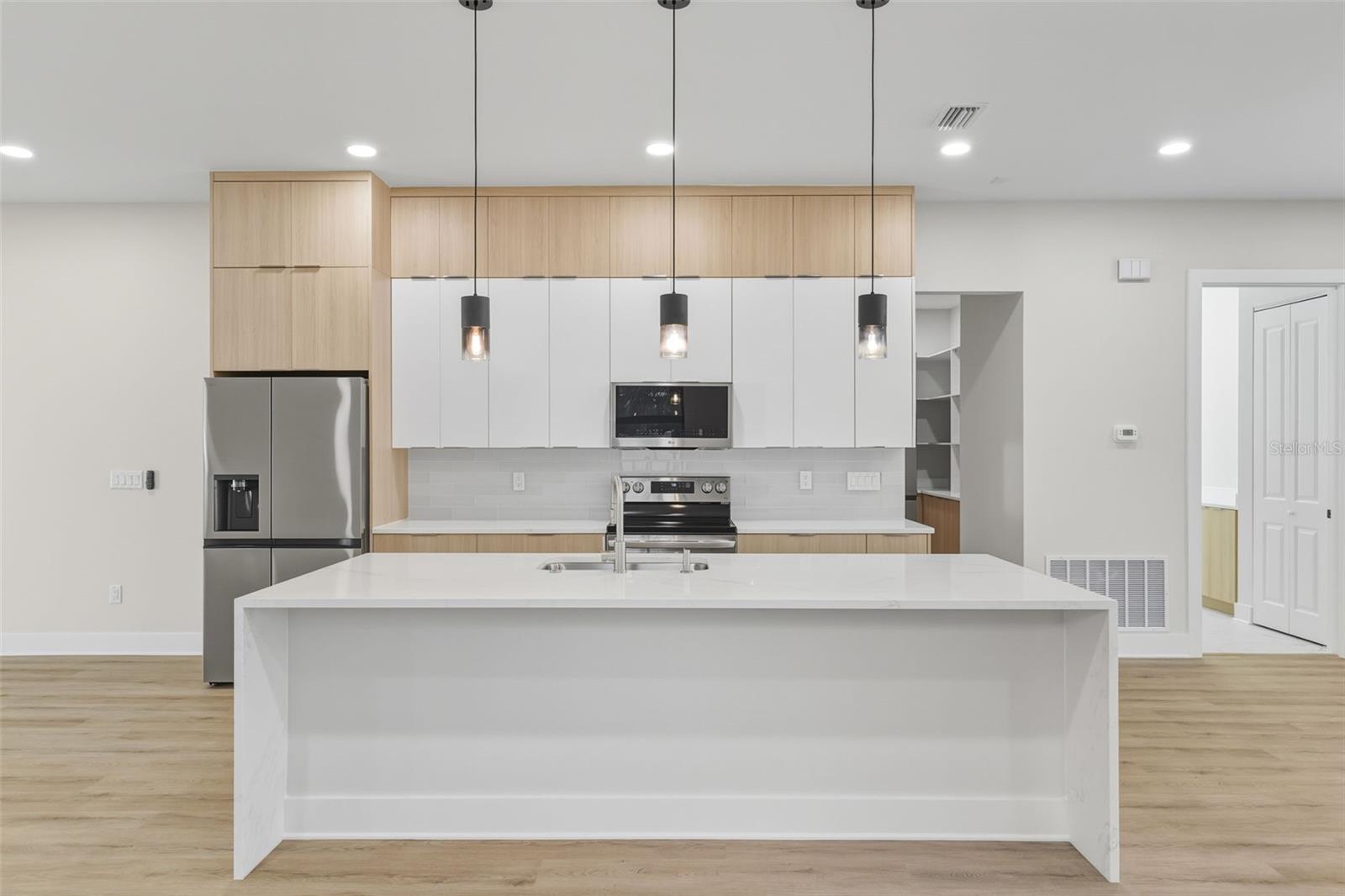 3211 W BALLAST POINT BLVD