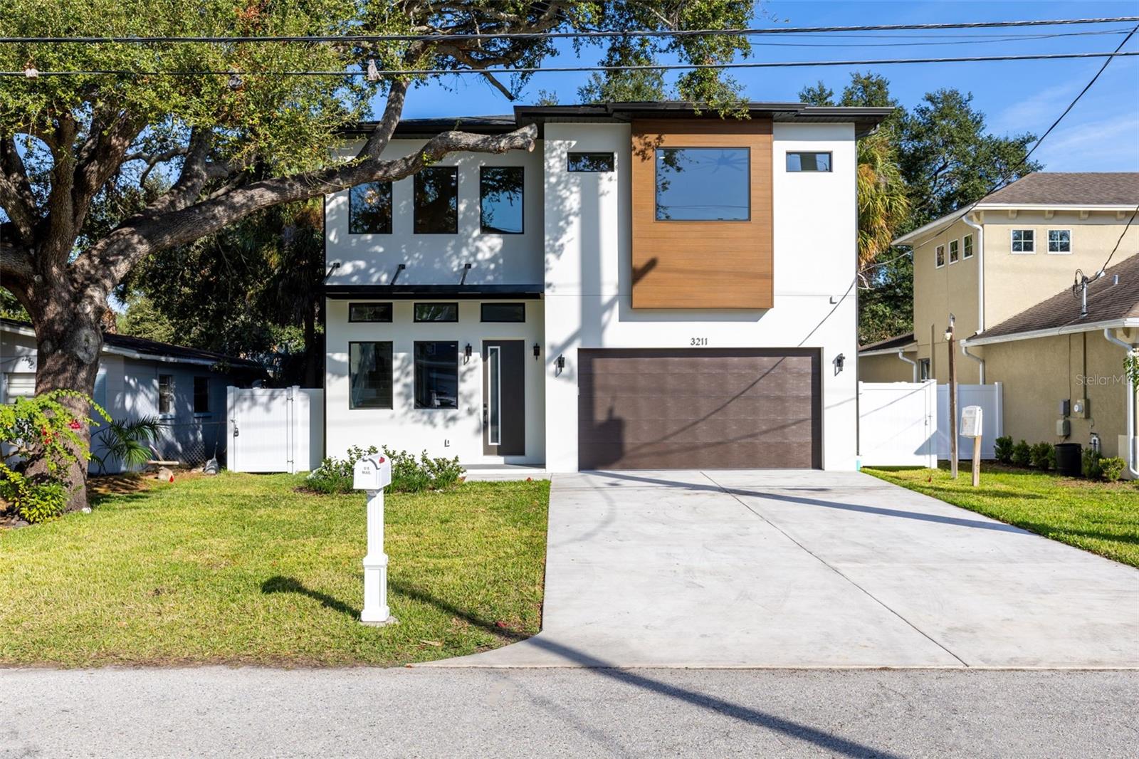 3211 W BALLAST POINT BLVD