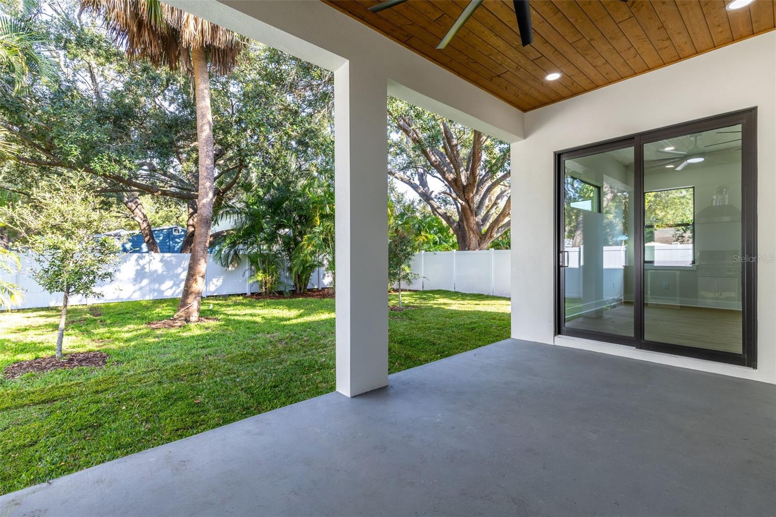 3211 W BALLAST POINT BLVD