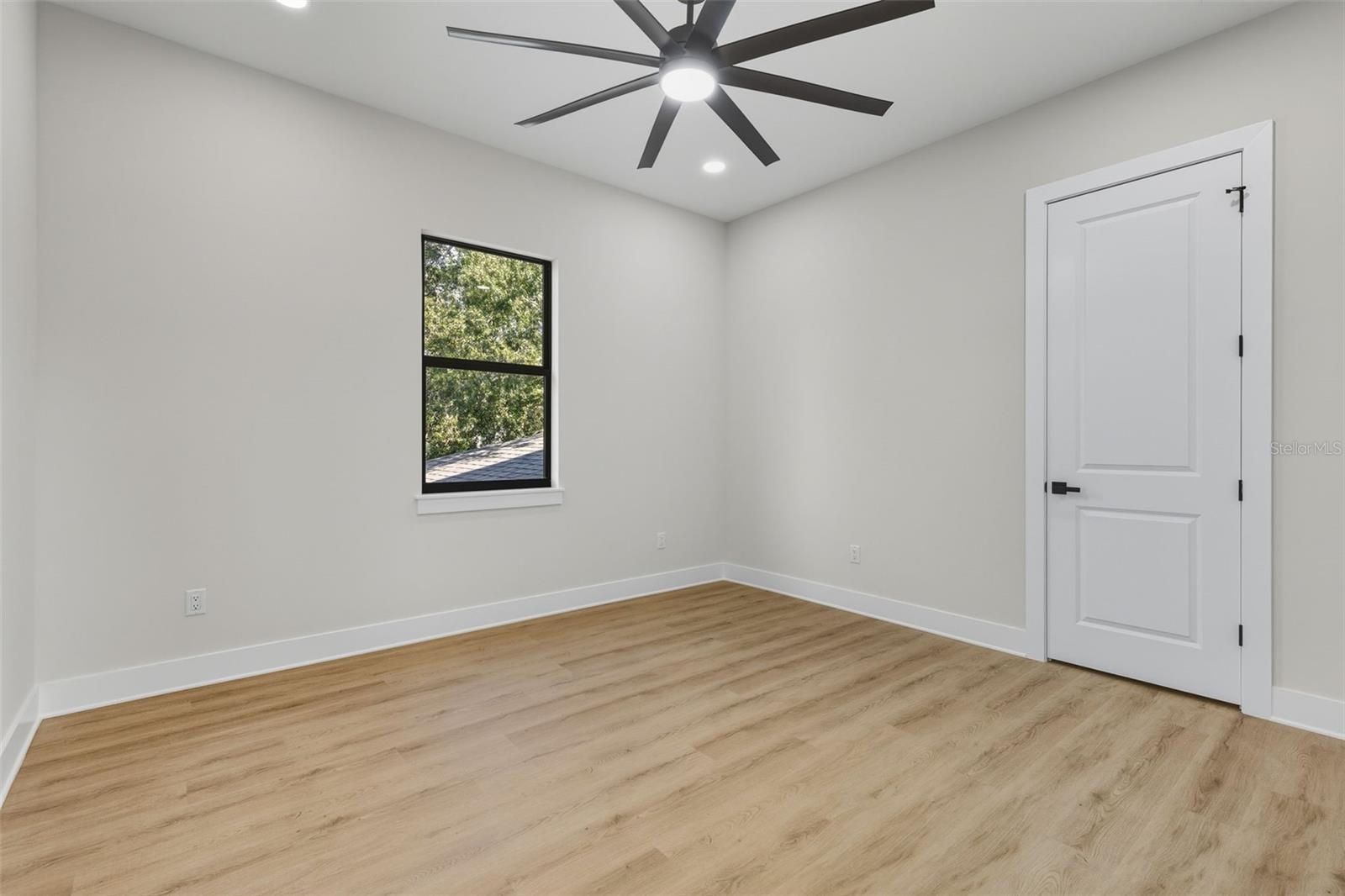 3211 W BALLAST POINT BLVD