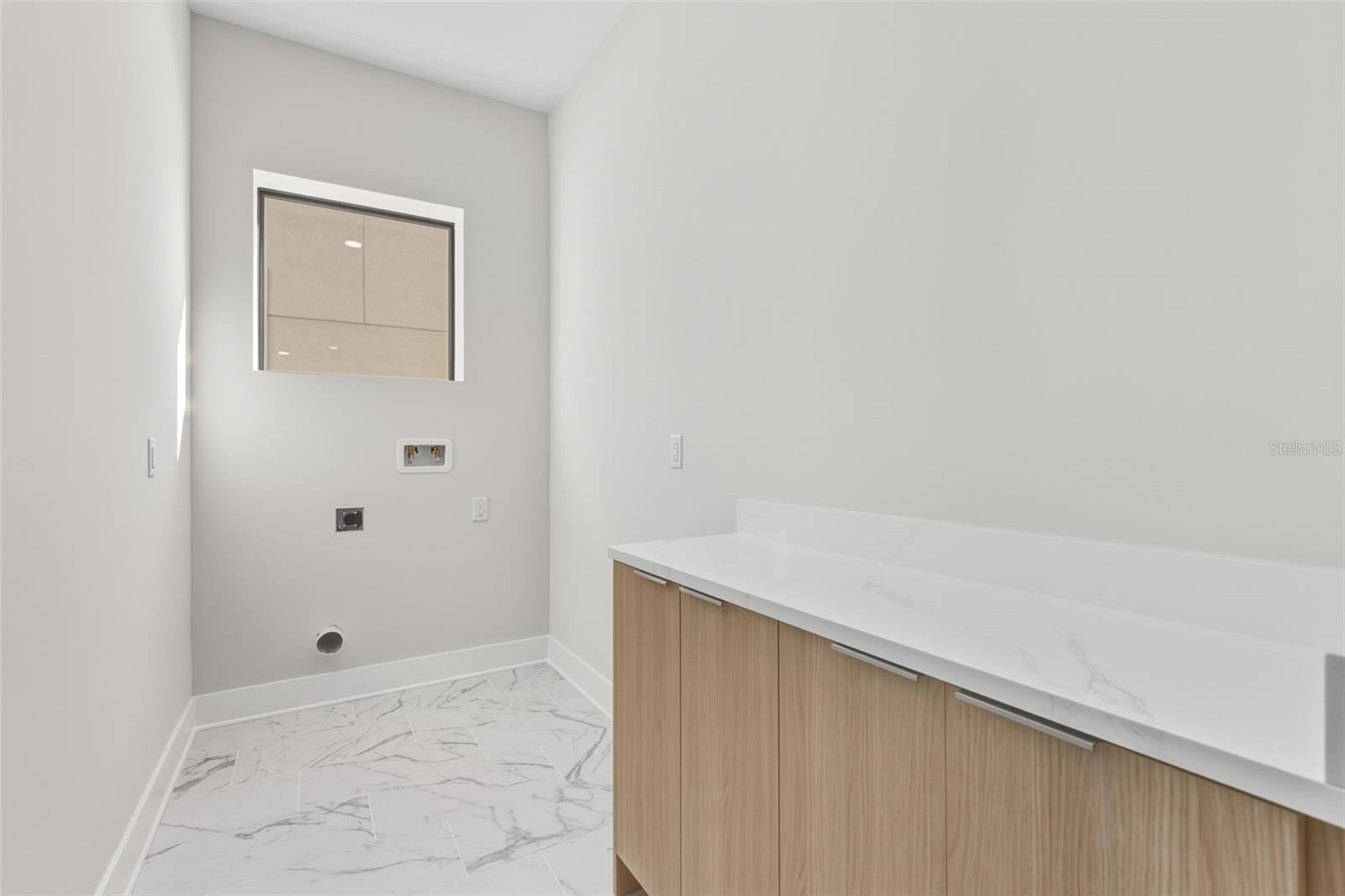 3211 W BALLAST POINT BLVD