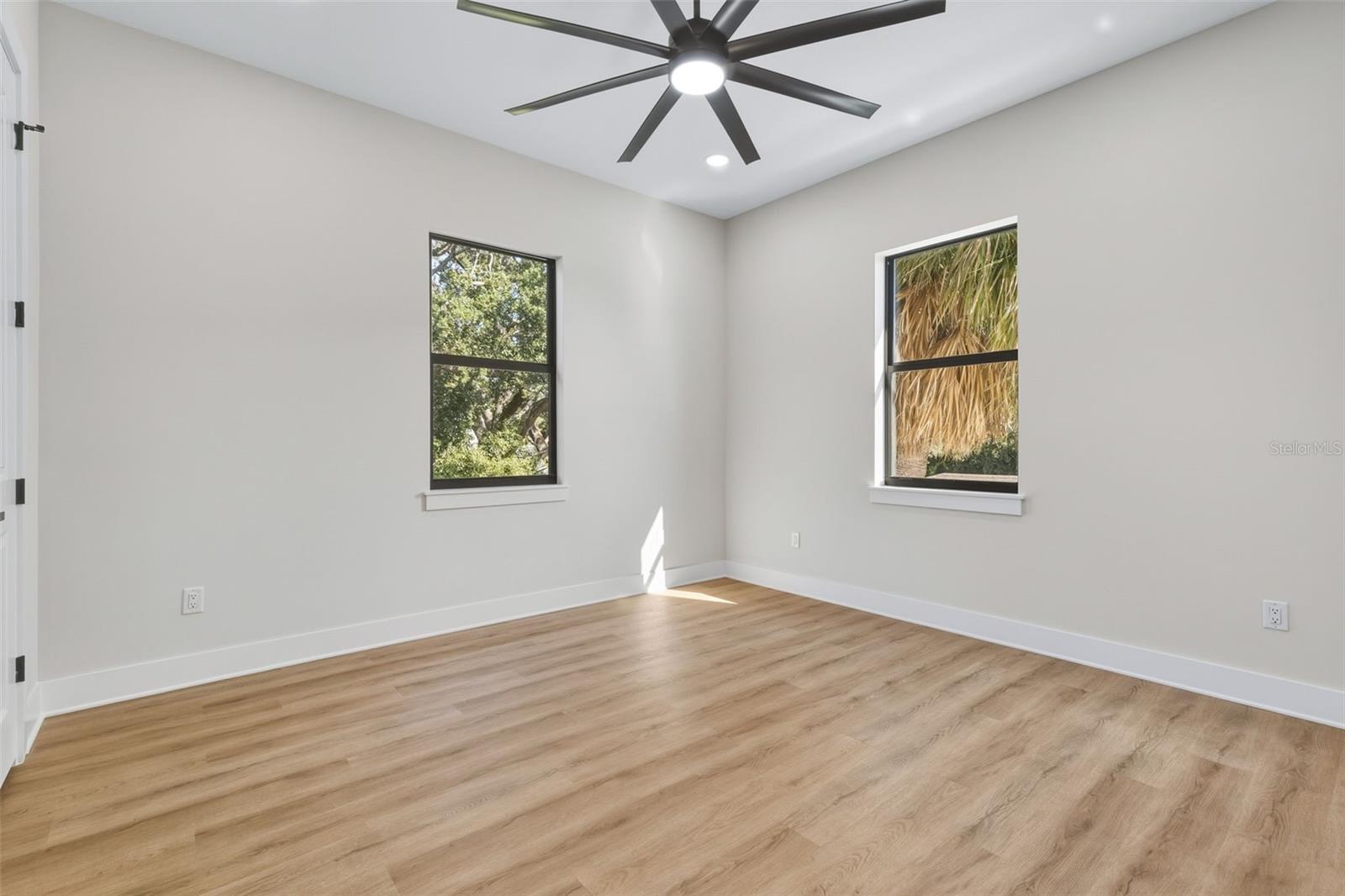 3211 W BALLAST POINT BLVD