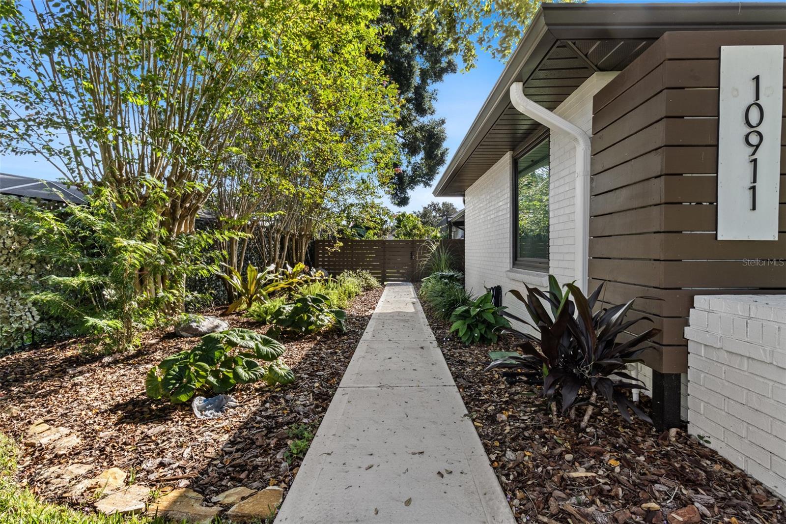 10911 VICTORIA ARBOR WAY