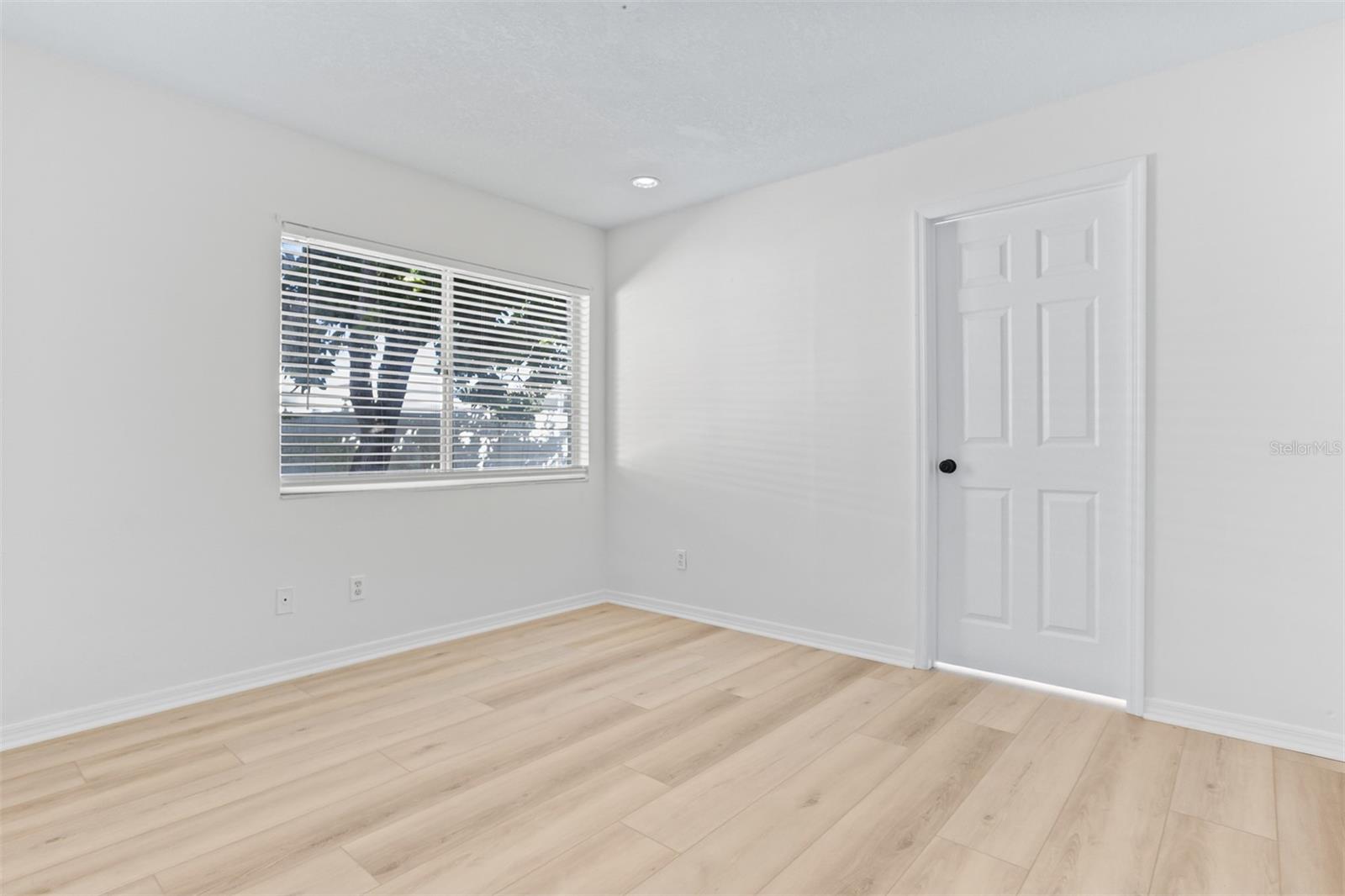 1734 POWDER RIDGE DR