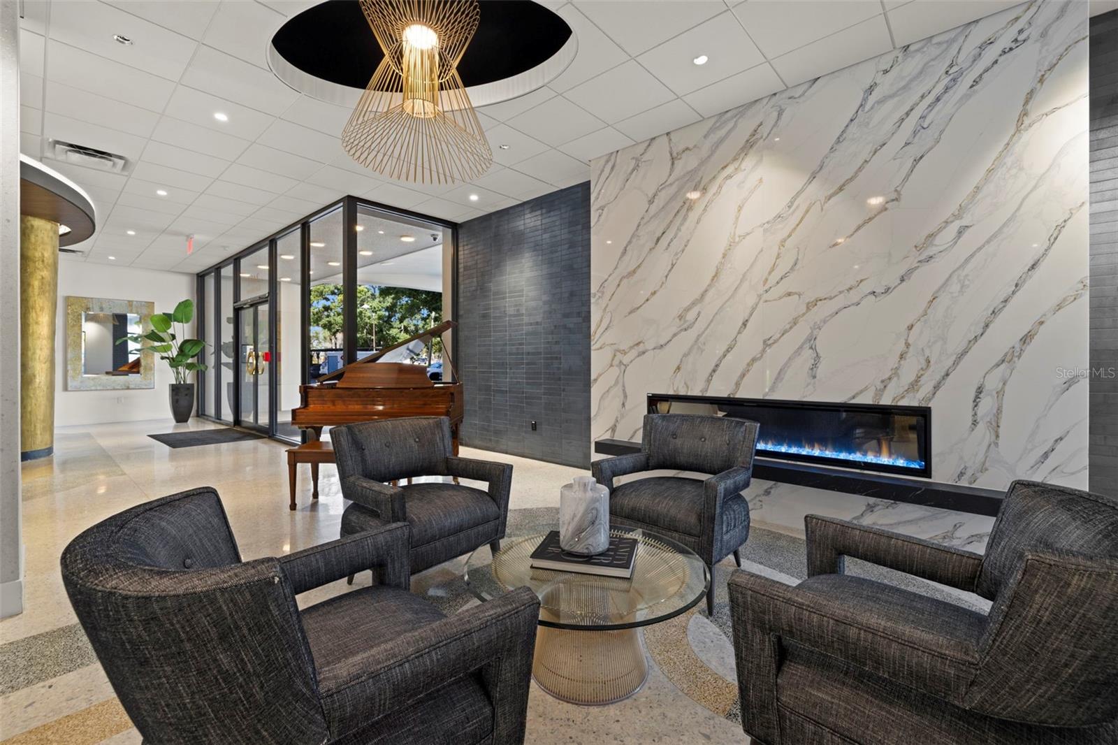 2401 BAYSHORE BLVD #202