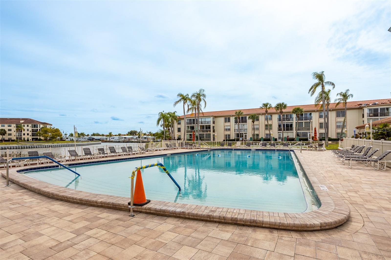 19029 US HIGHWAY 19 N #10C