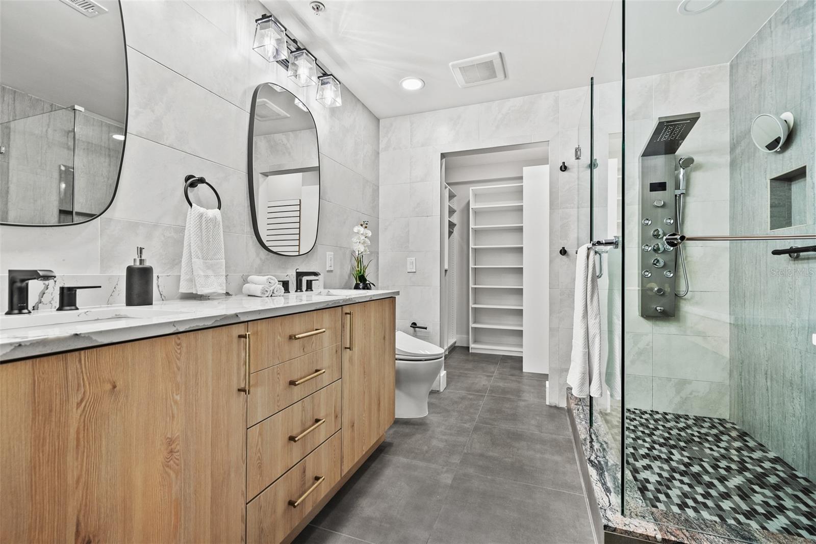 777 N ASHLEY DR #3013