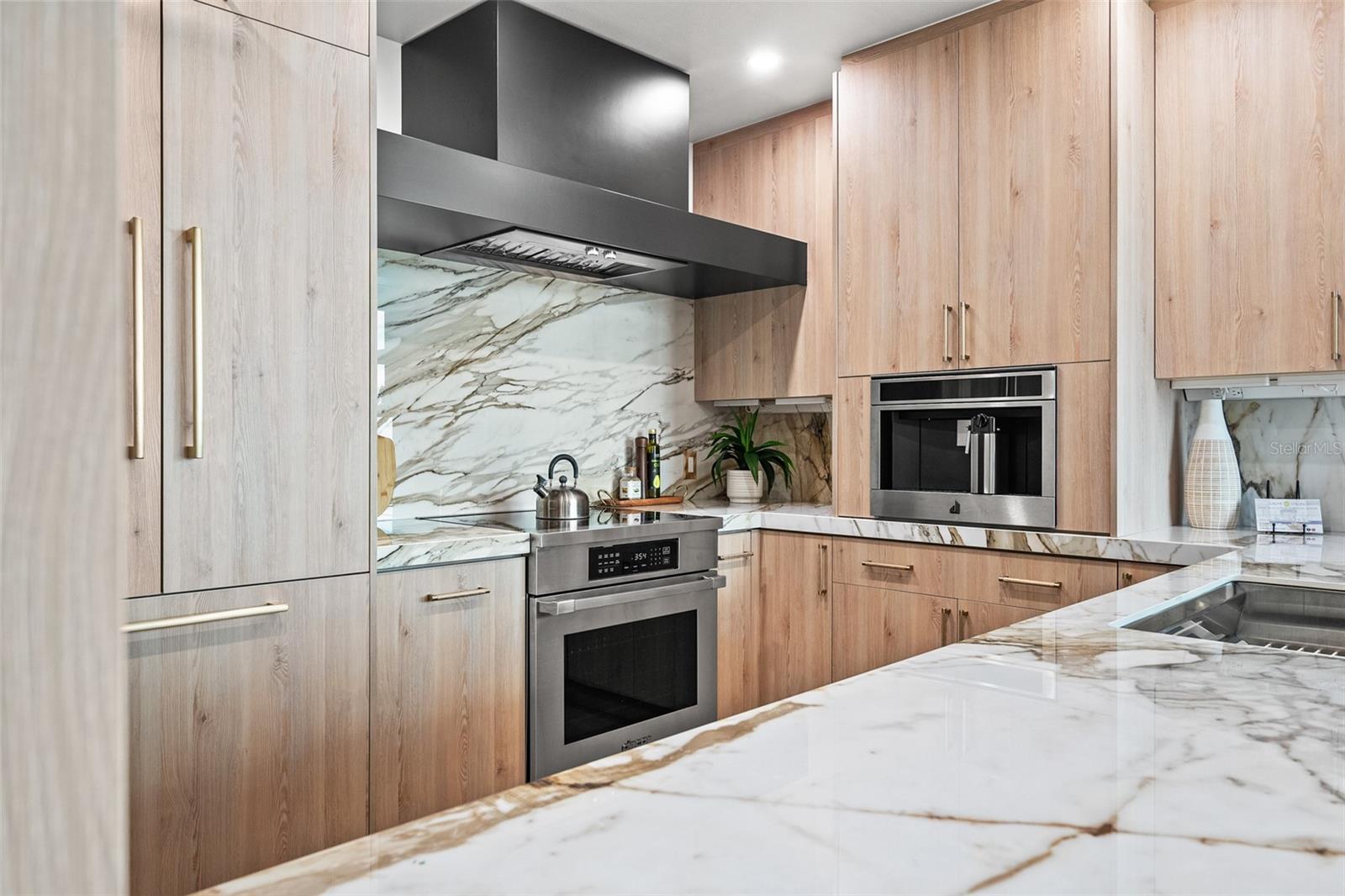 777 N ASHLEY DR #3013