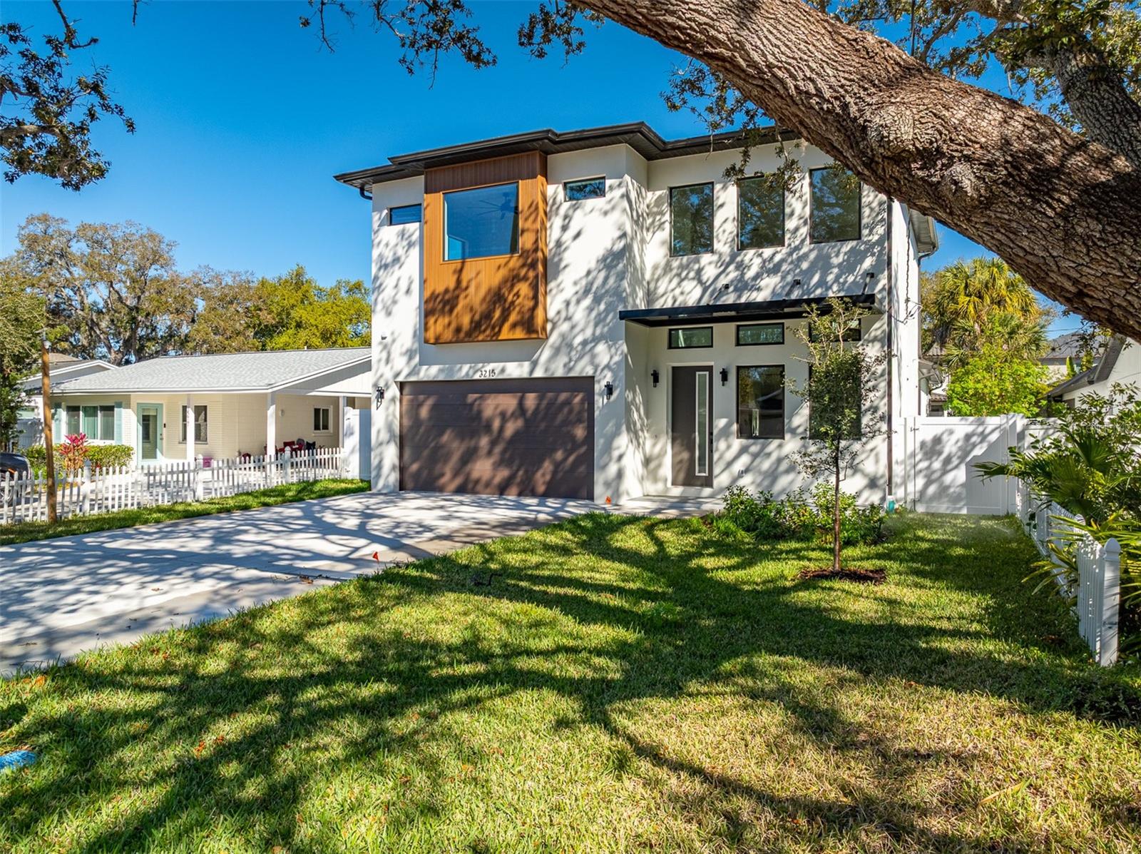 3215 W PRICE AVE