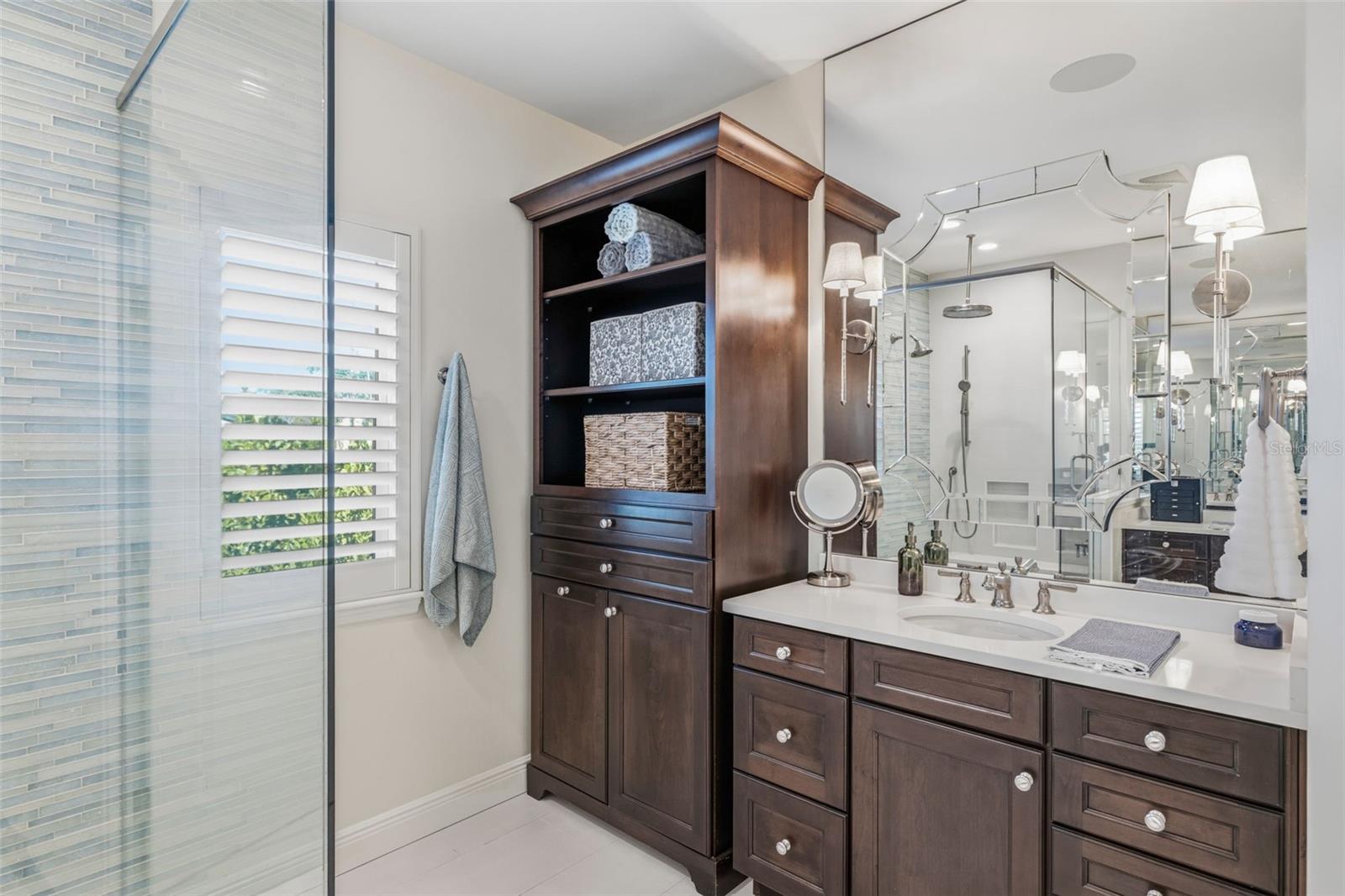 2909 W BAY VISTA AVE