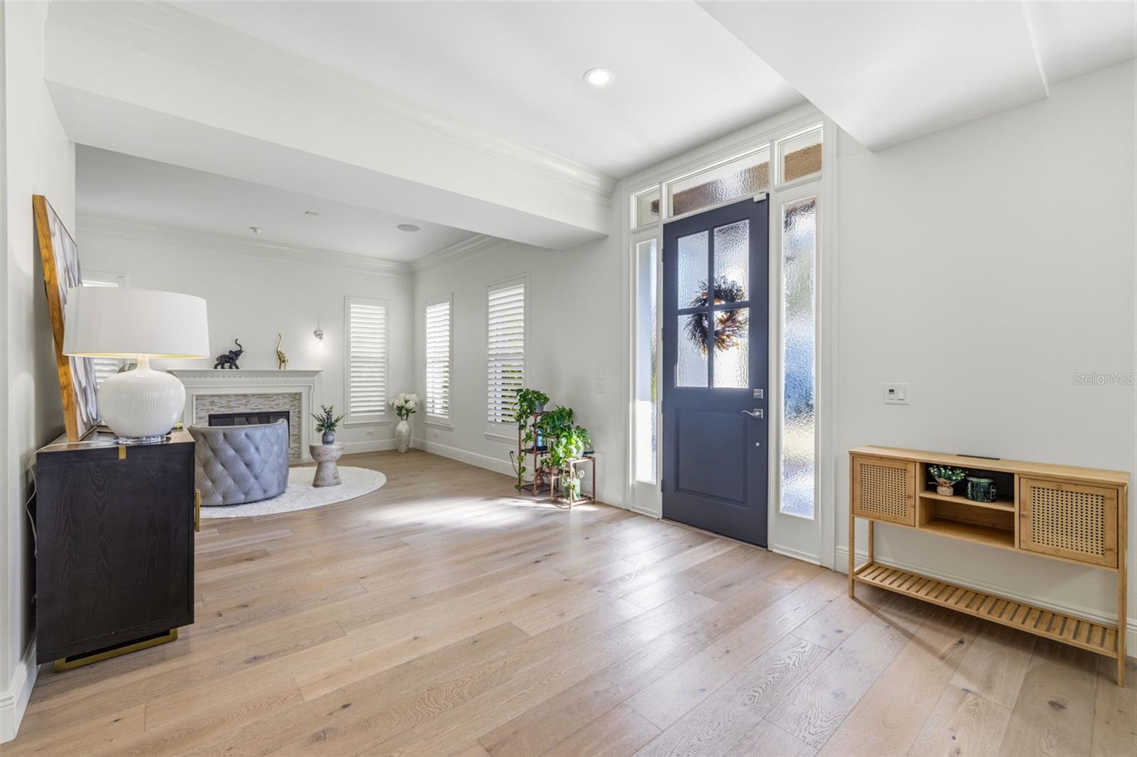 2909 W BAY VISTA AVE