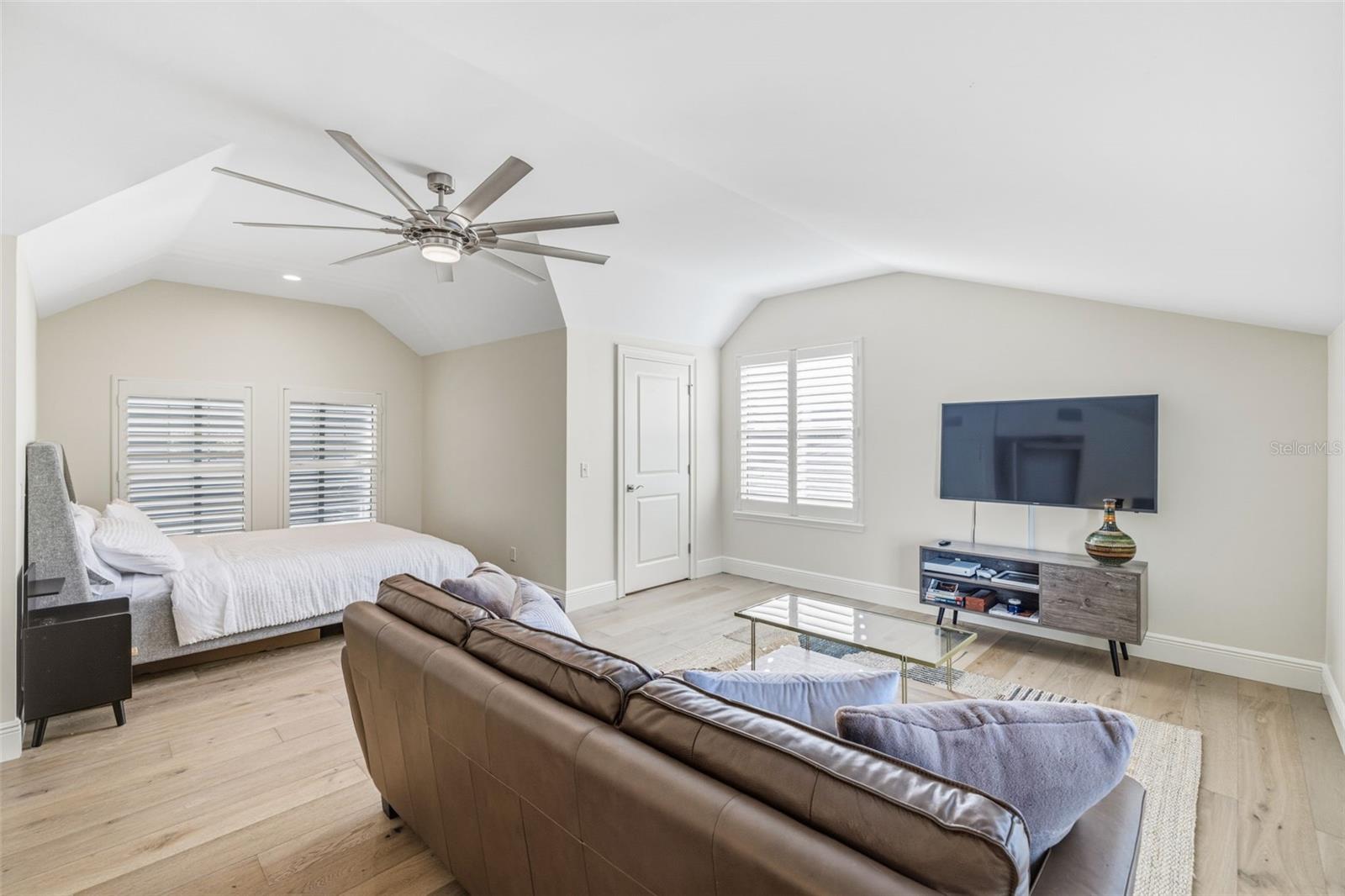 2909 W BAY VISTA AVE