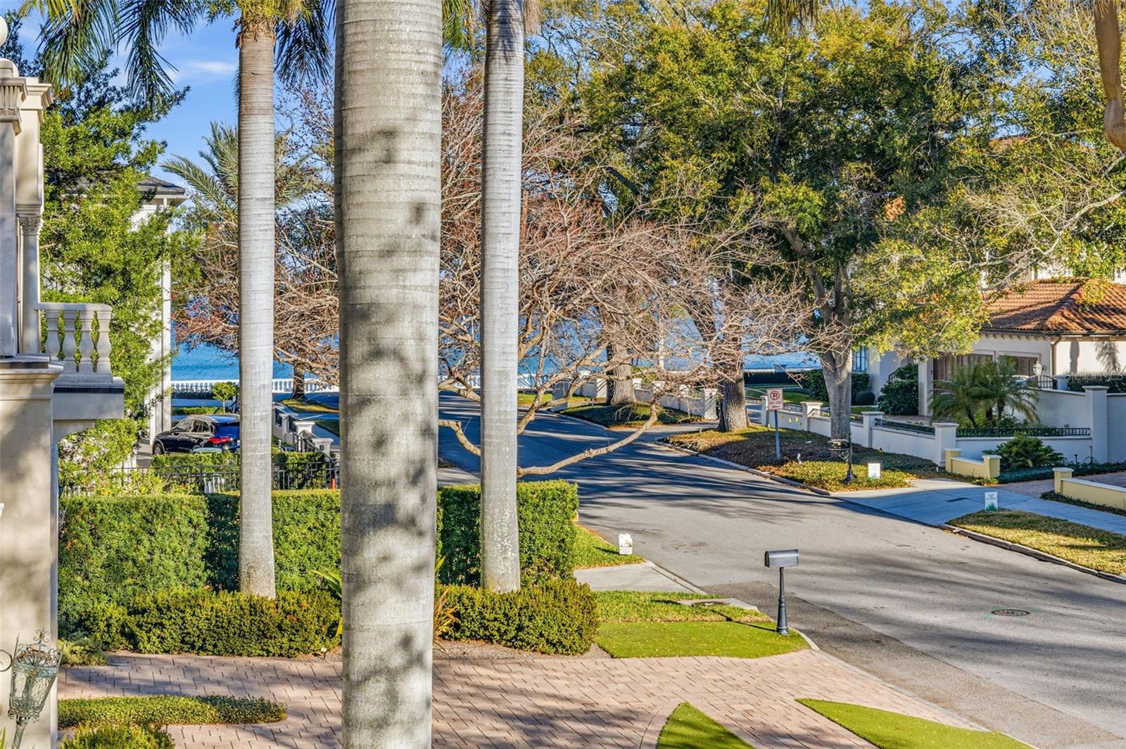 2909 W BAY VISTA AVE