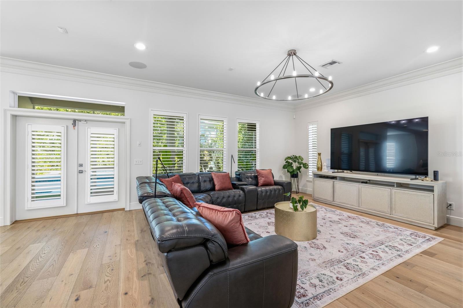 2909 W BAY VISTA AVE