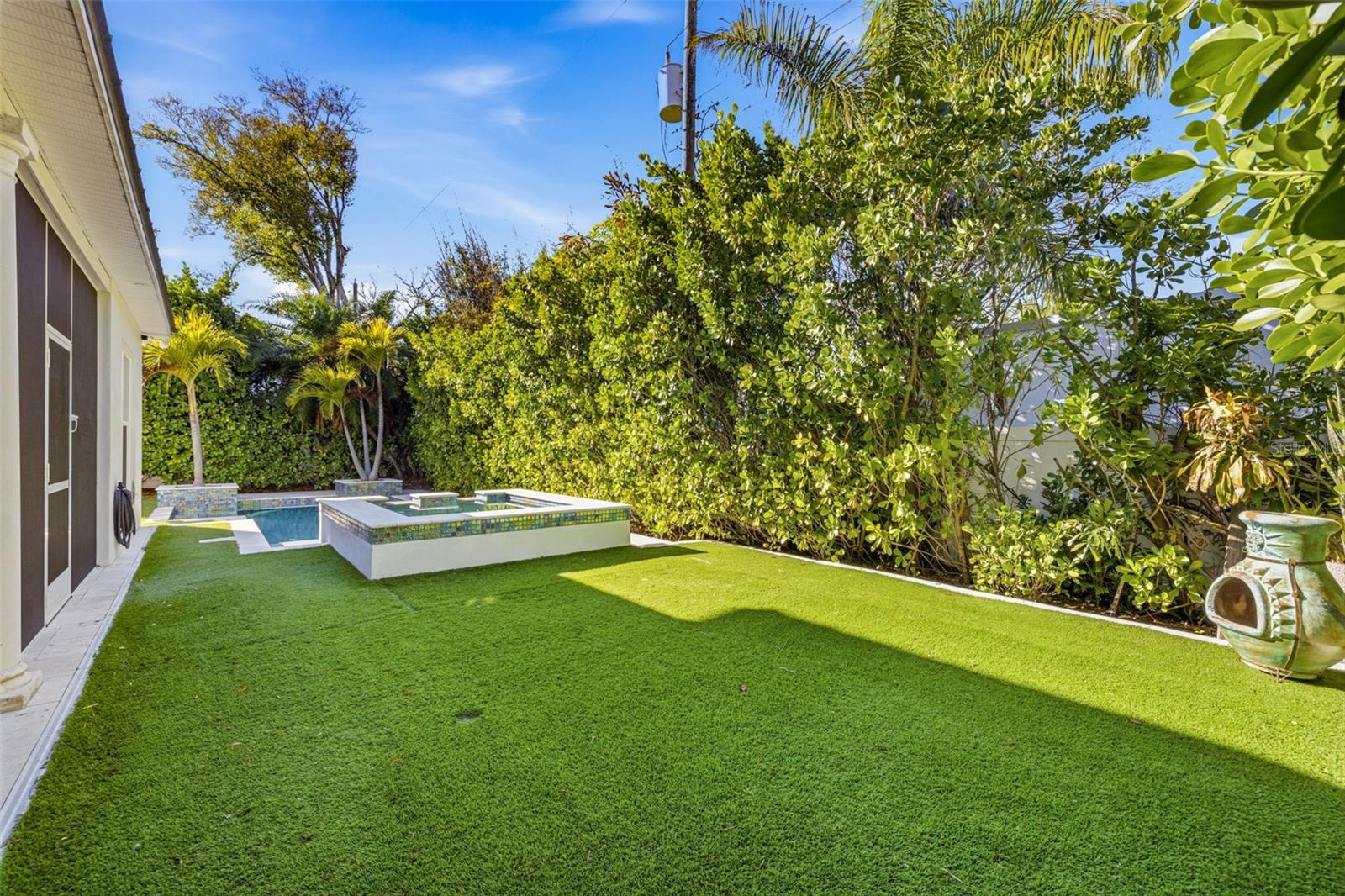 2909 W BAY VISTA AVE