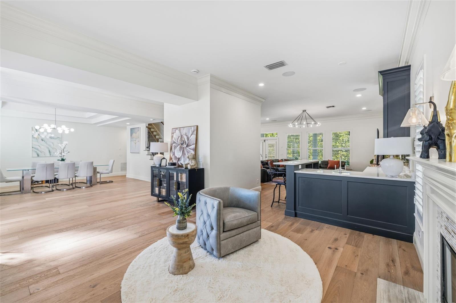 2909 W BAY VISTA AVE