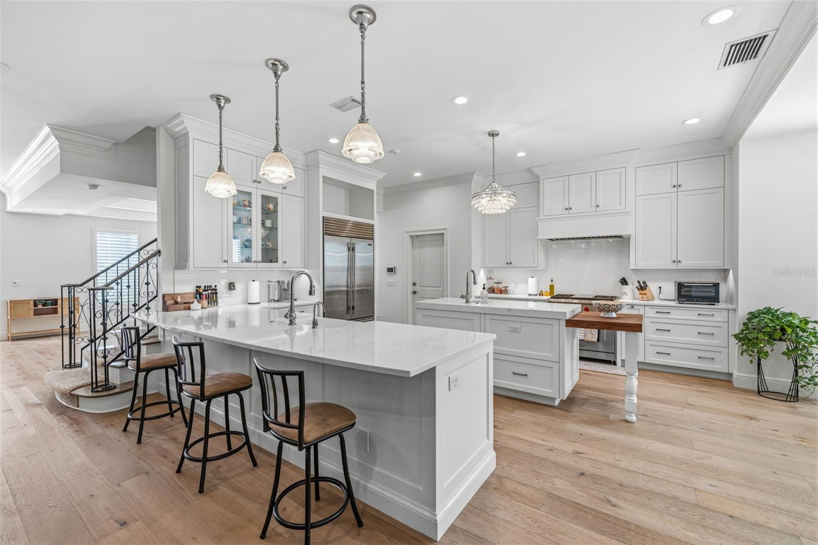 2909 W BAY VISTA AVE