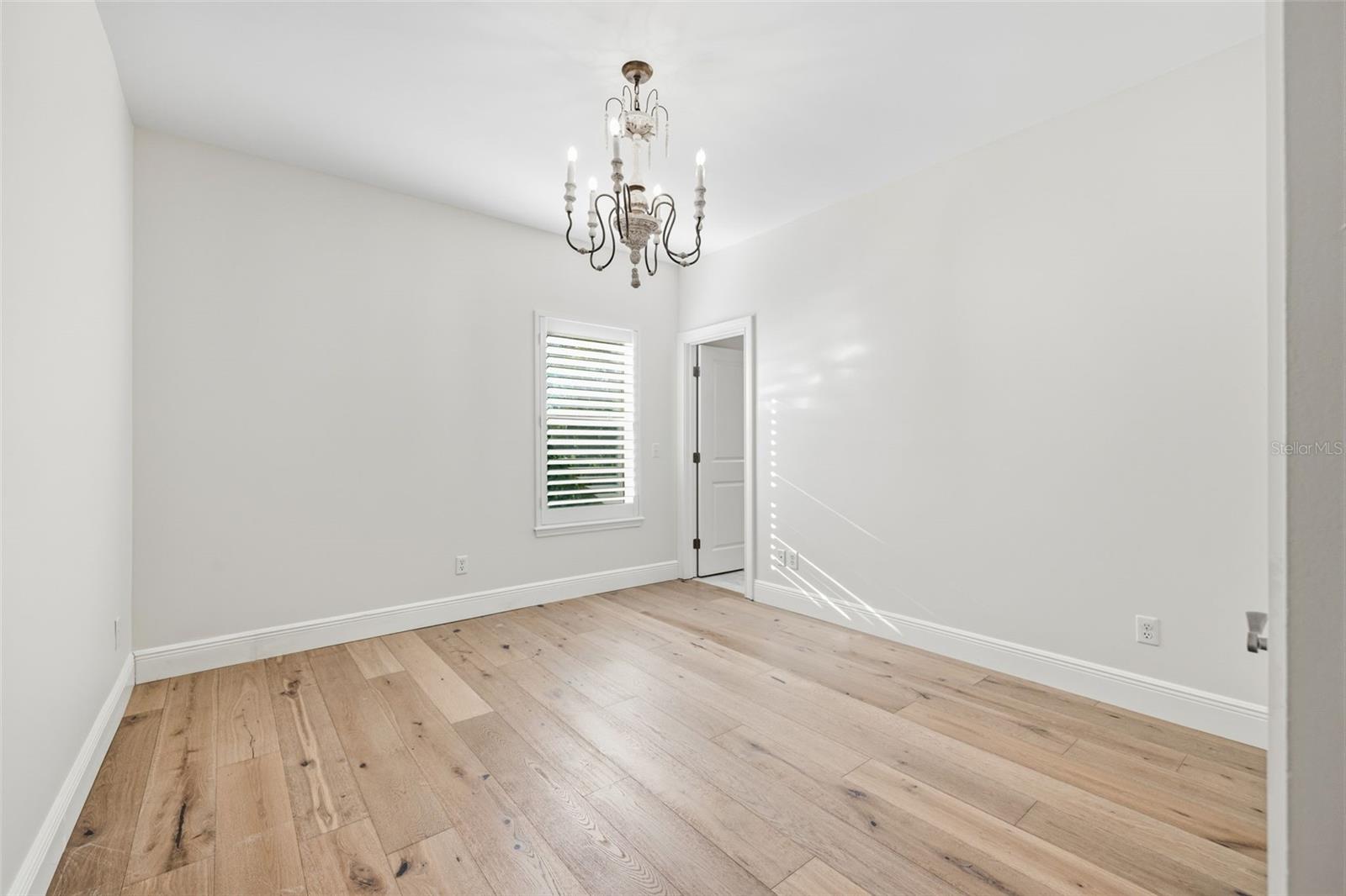 2909 W BAY VISTA AVE