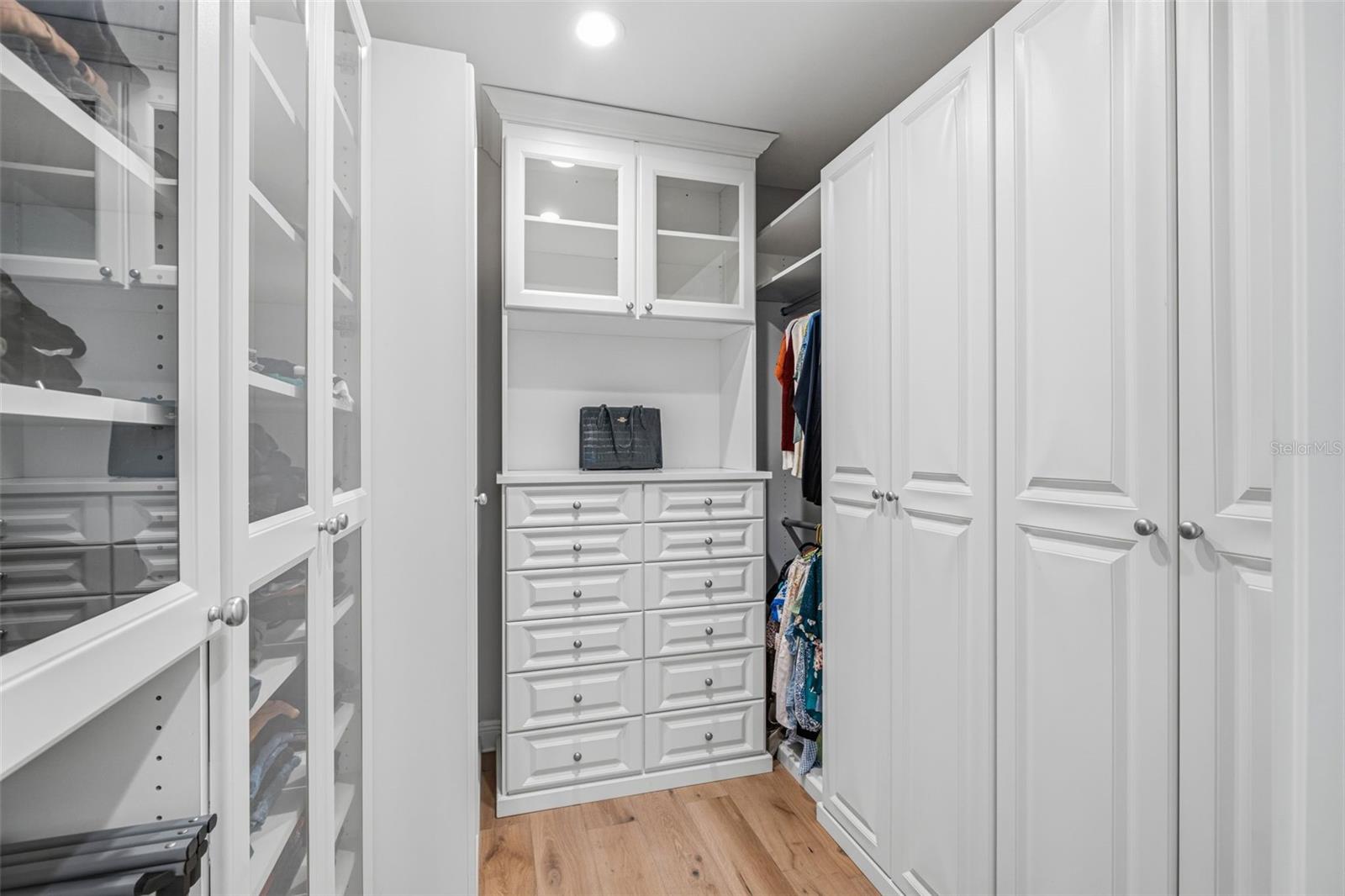 2909 W BAY VISTA AVE