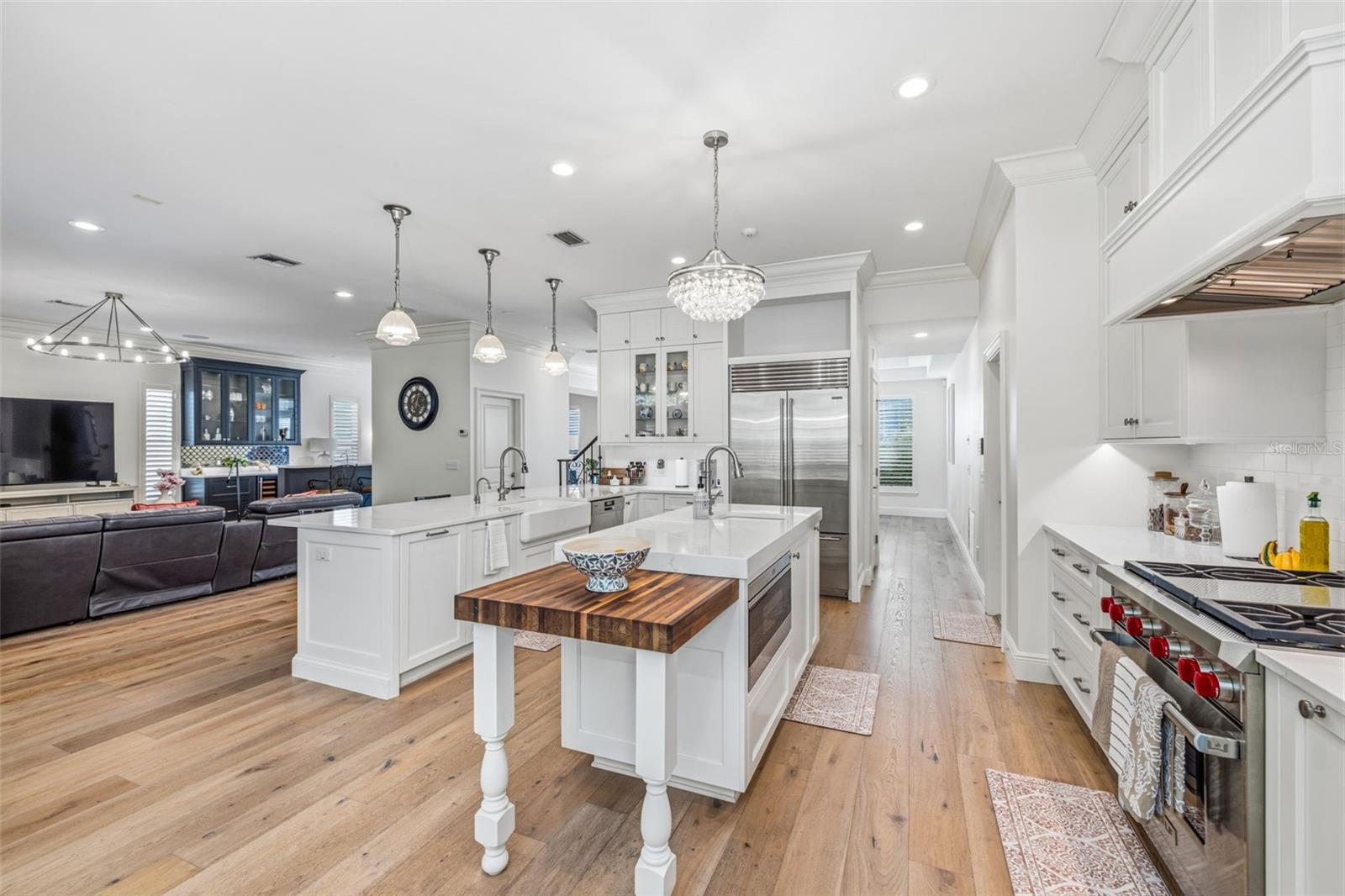 2909 W BAY VISTA AVE