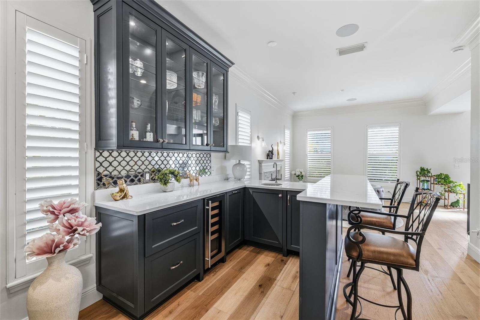 2909 W BAY VISTA AVE