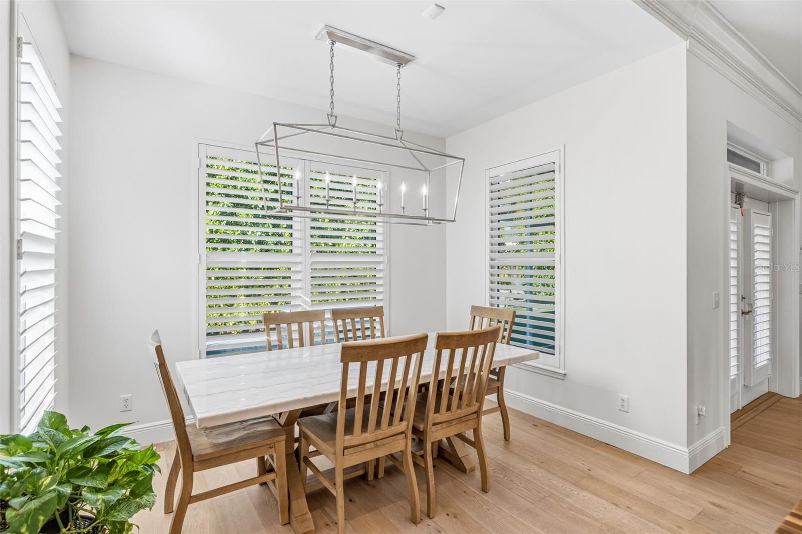 2909 W BAY VISTA AVE