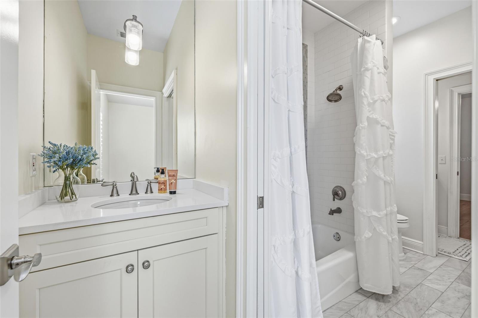 2909 W BAY VISTA AVE