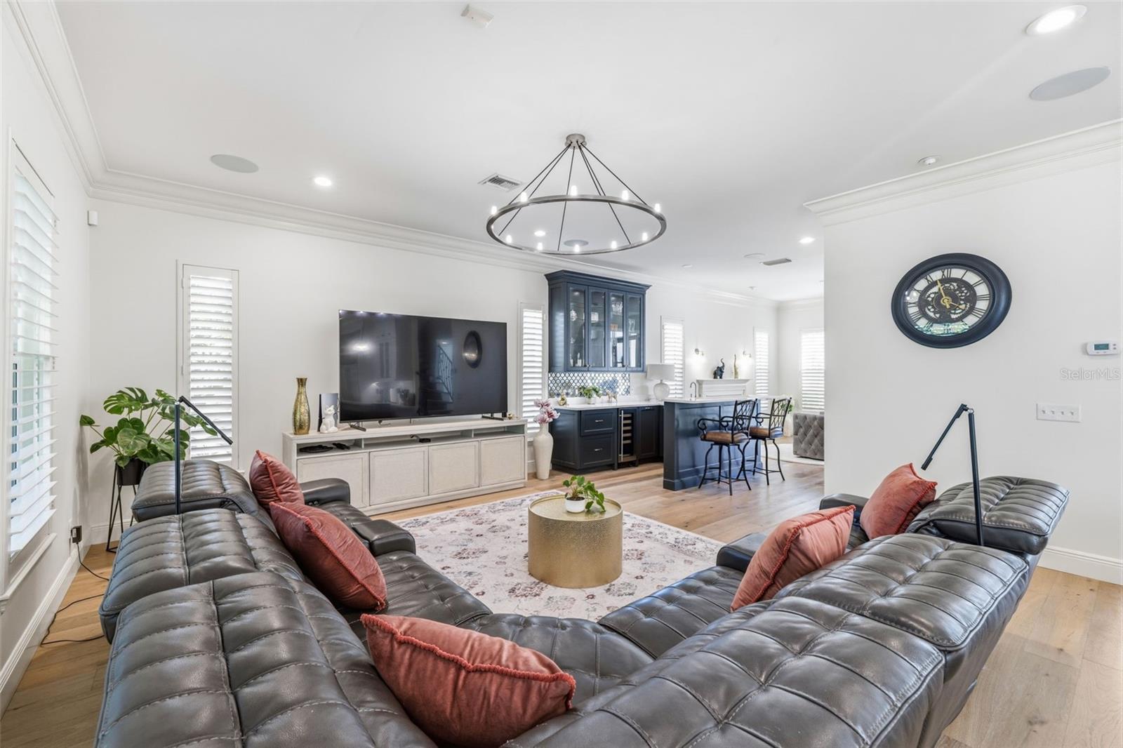 2909 W BAY VISTA AVE