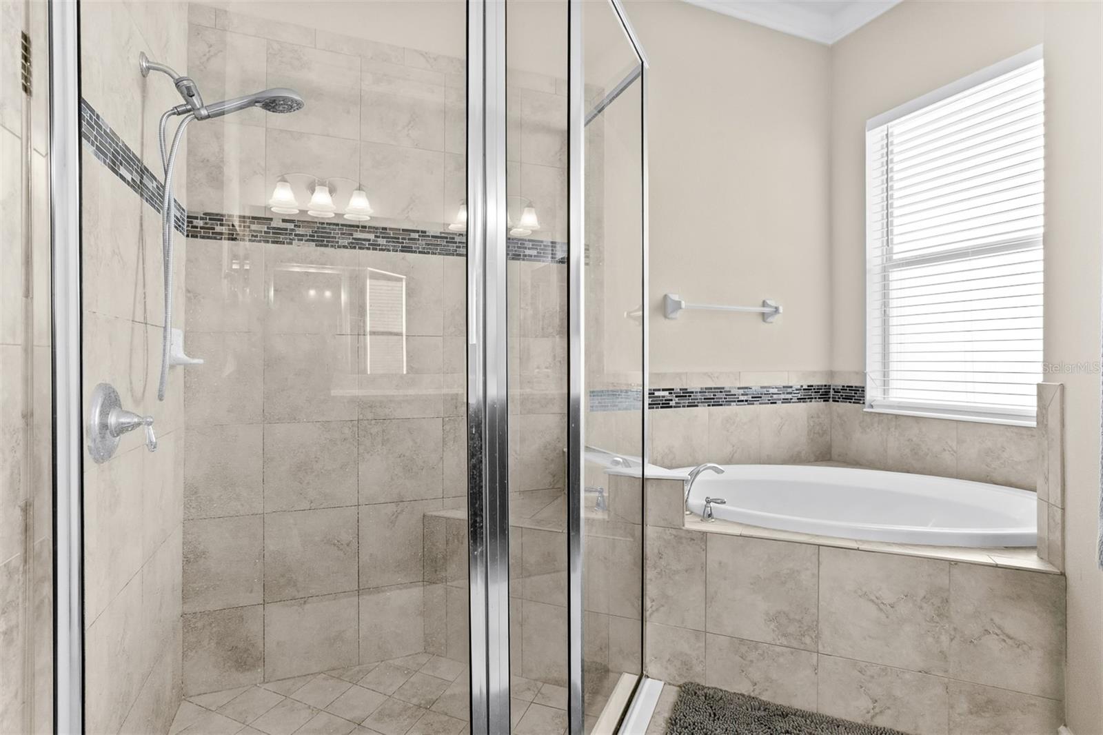 11143 WINTHROP LAKE DR