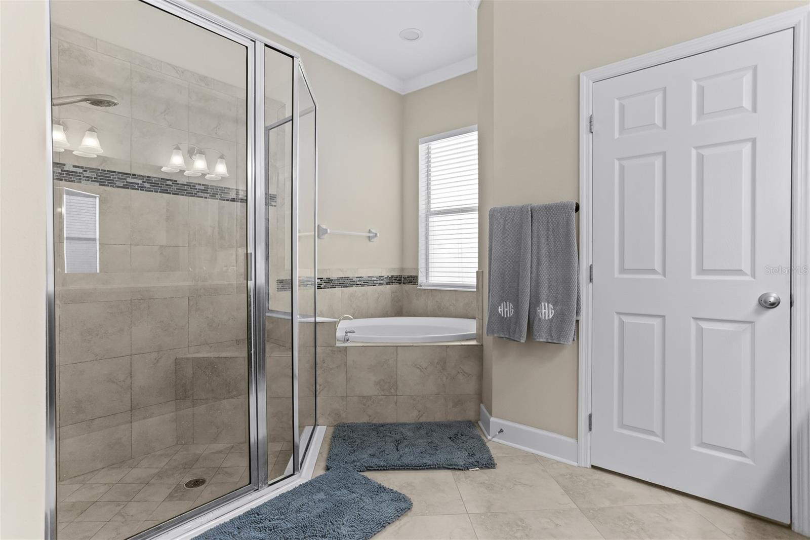 11143 WINTHROP LAKE DR