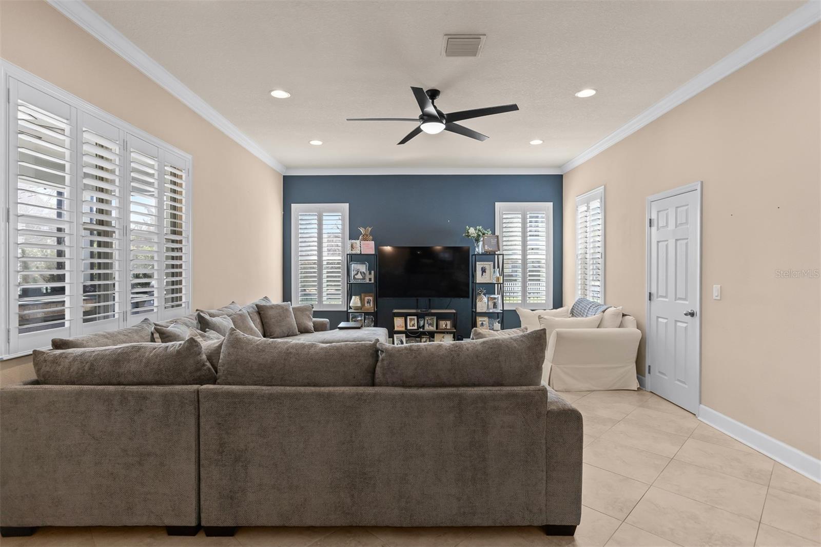 11143 WINTHROP LAKE DR