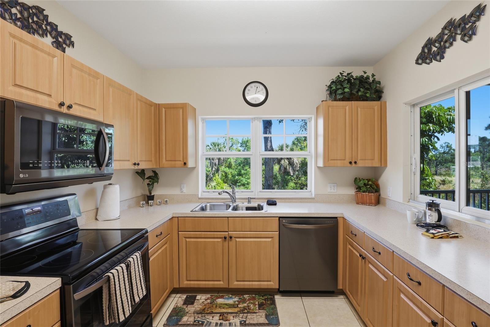 3929 CAPE HAZE DR #103