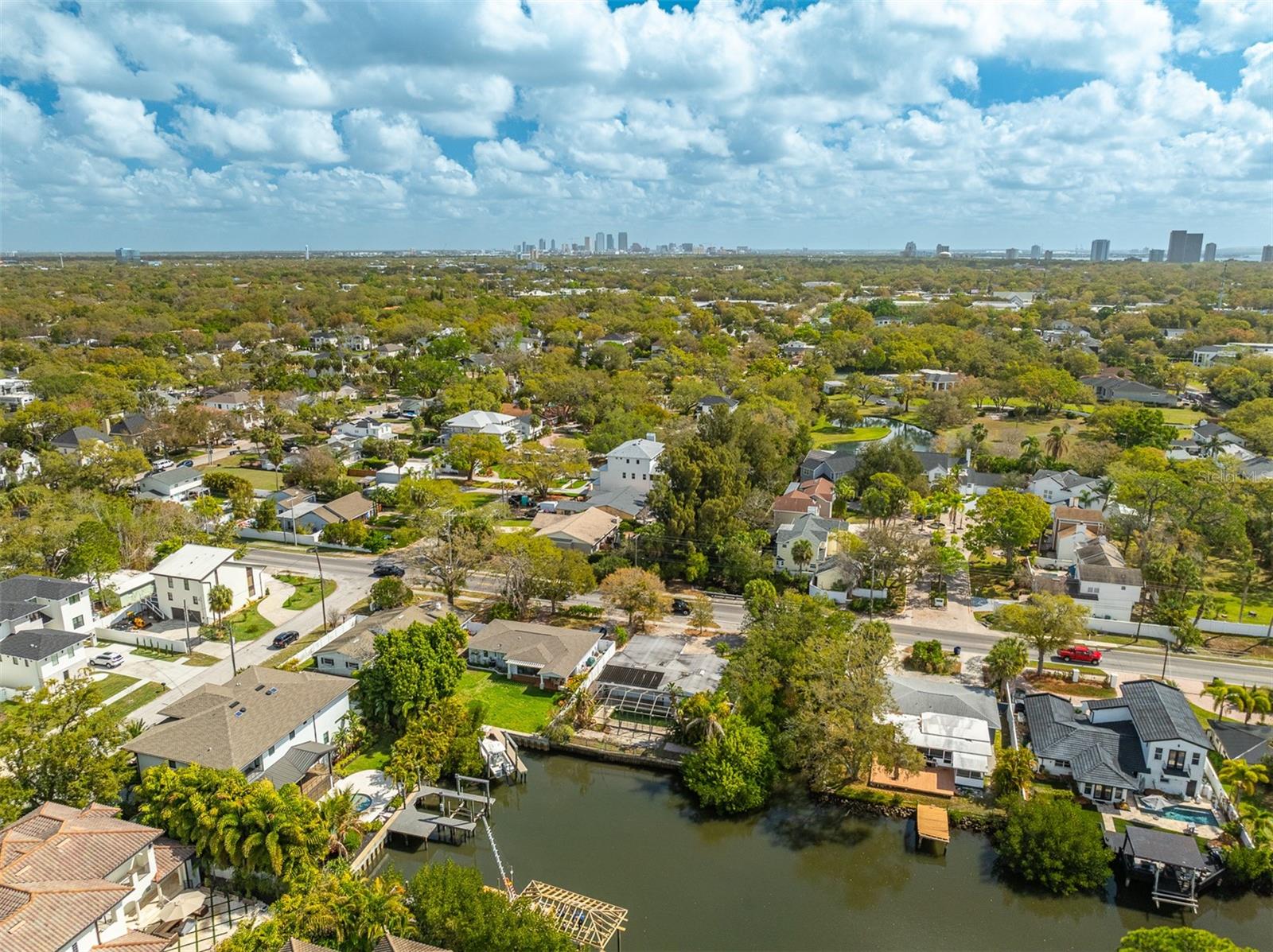 2107 S WEST SHORE BLVD