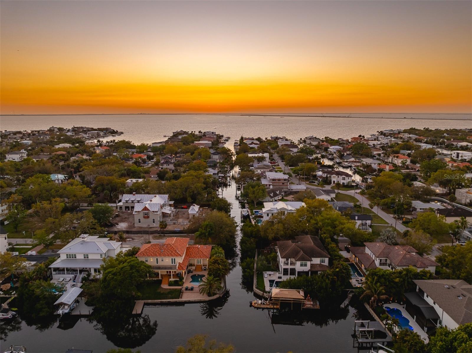 2107 S WEST SHORE BLVD