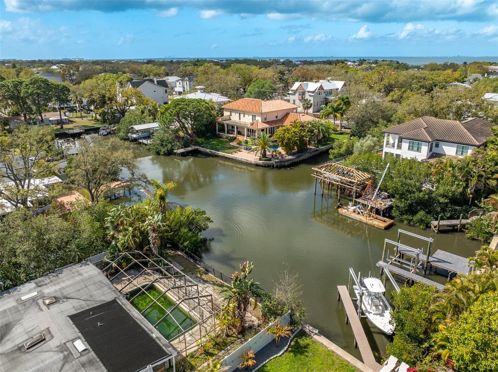 2107 S WEST SHORE BLVD