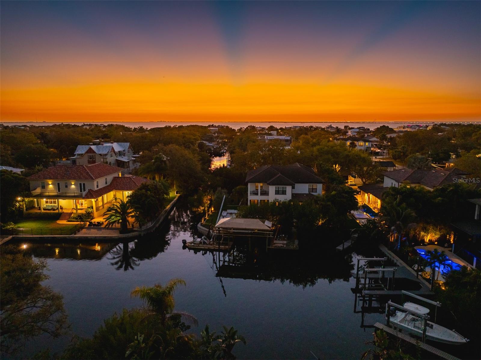 2107 S WEST SHORE BLVD