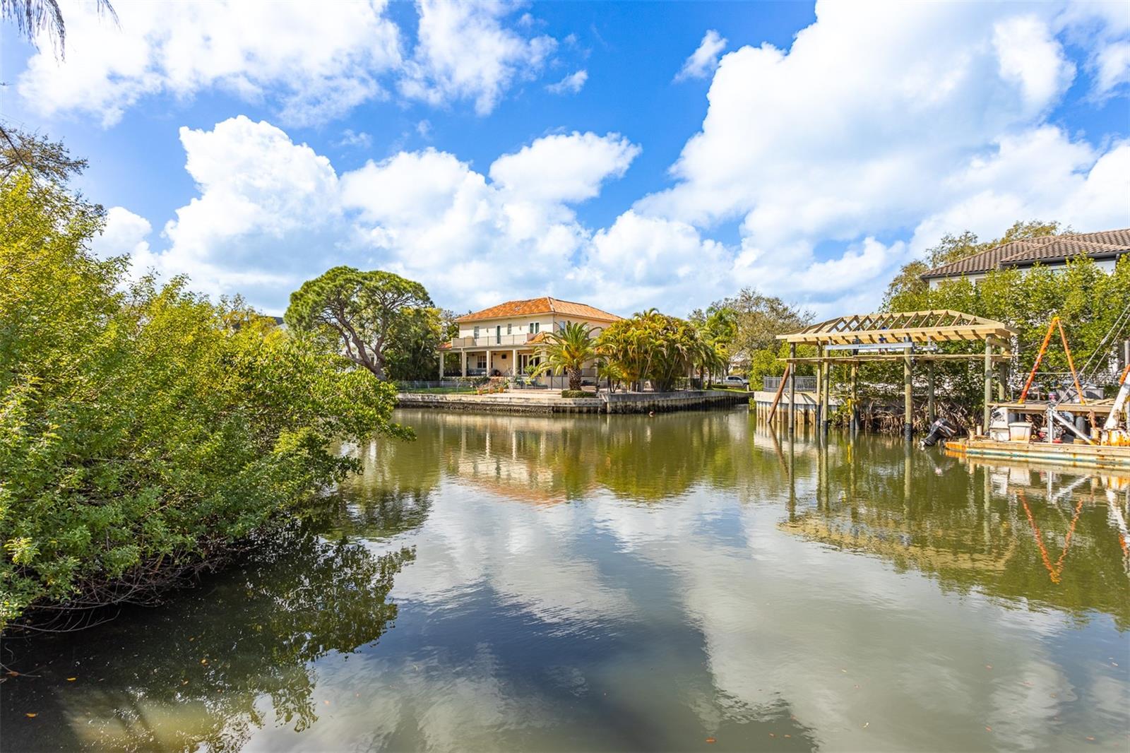 2107 S WEST SHORE BLVD