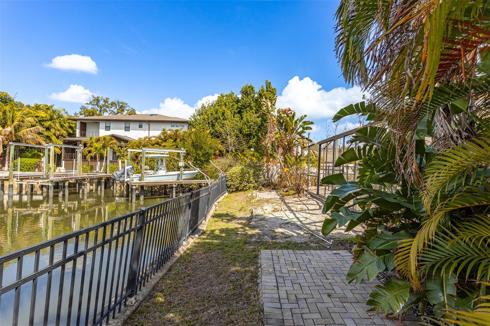 2107 S WEST SHORE BLVD