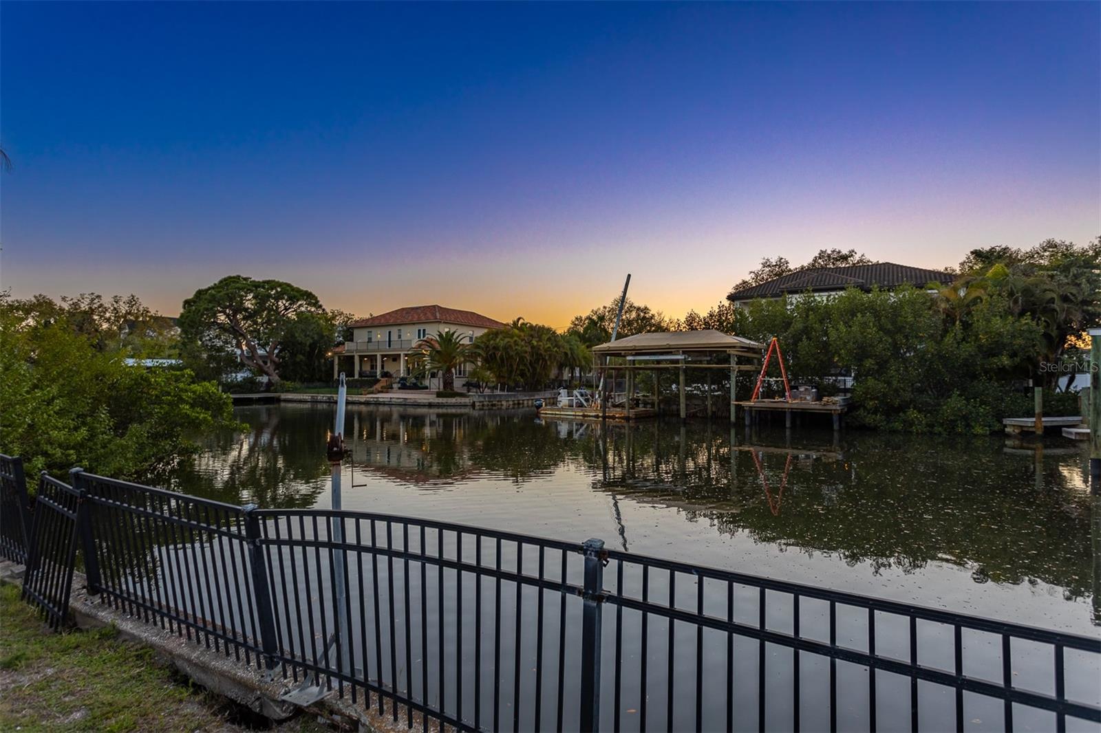 2107 S WEST SHORE BLVD