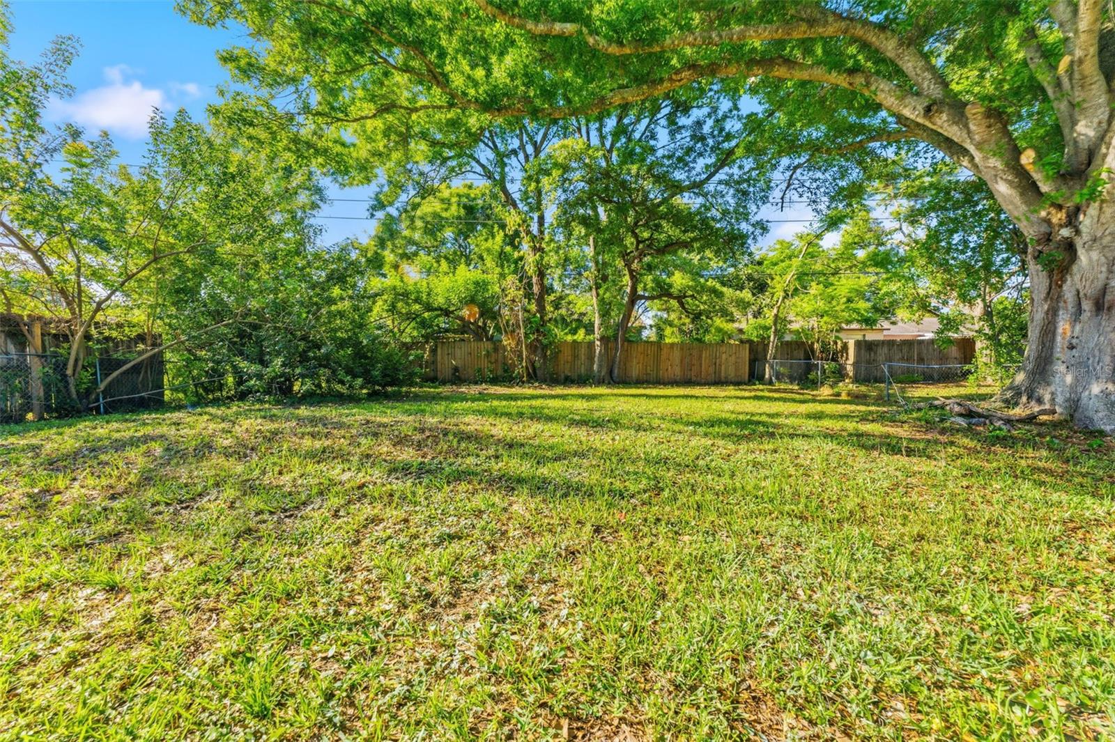 2521 HIGHLAND ACRES DR