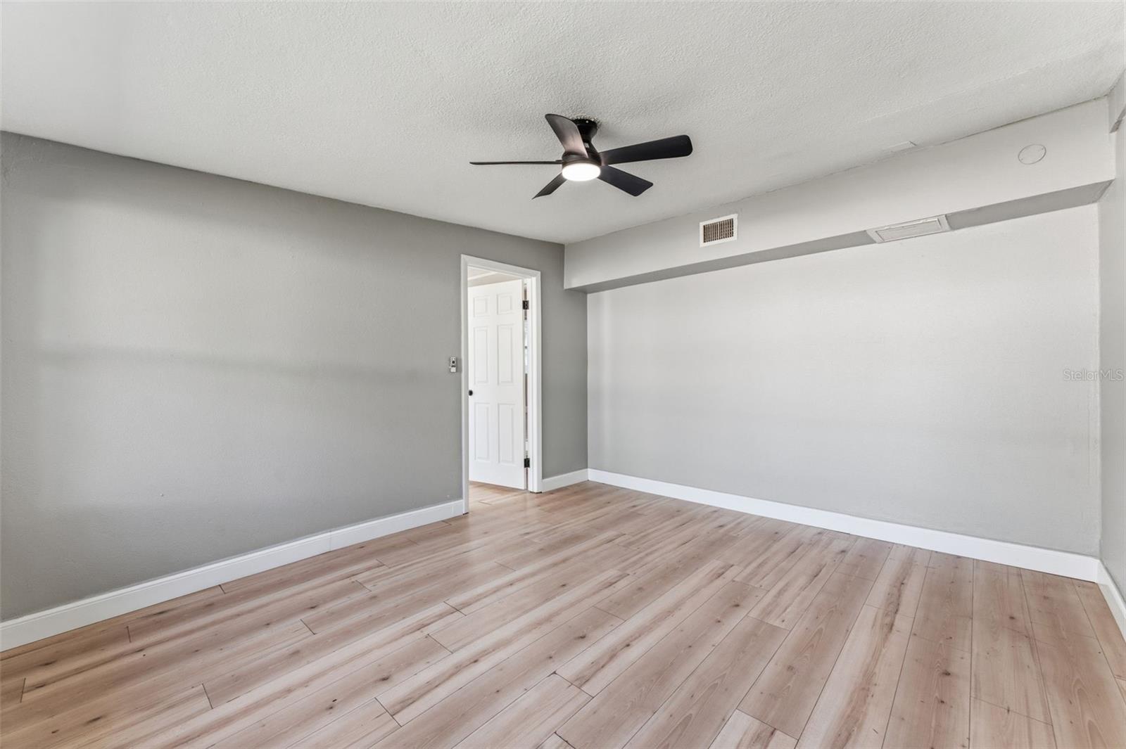 2521 HIGHLAND ACRES DR