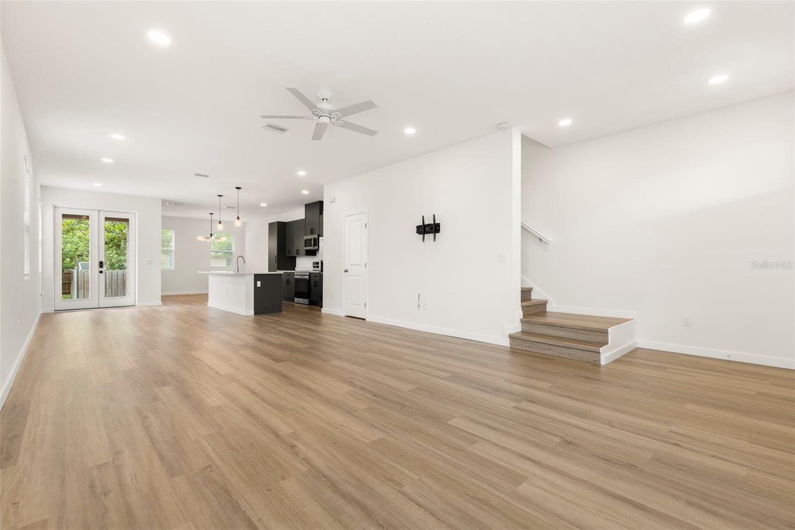 210 E COLUMBUS DR #1-3