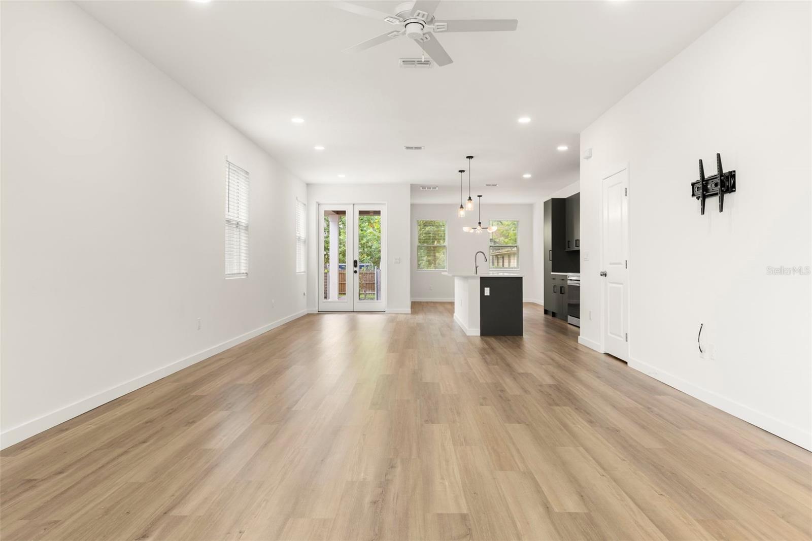 210 E COLUMBUS DR #1-3