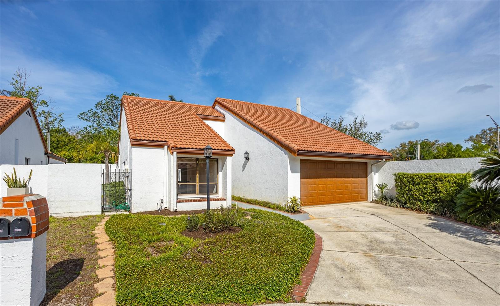 11508 ROBLES DEL RIO PL